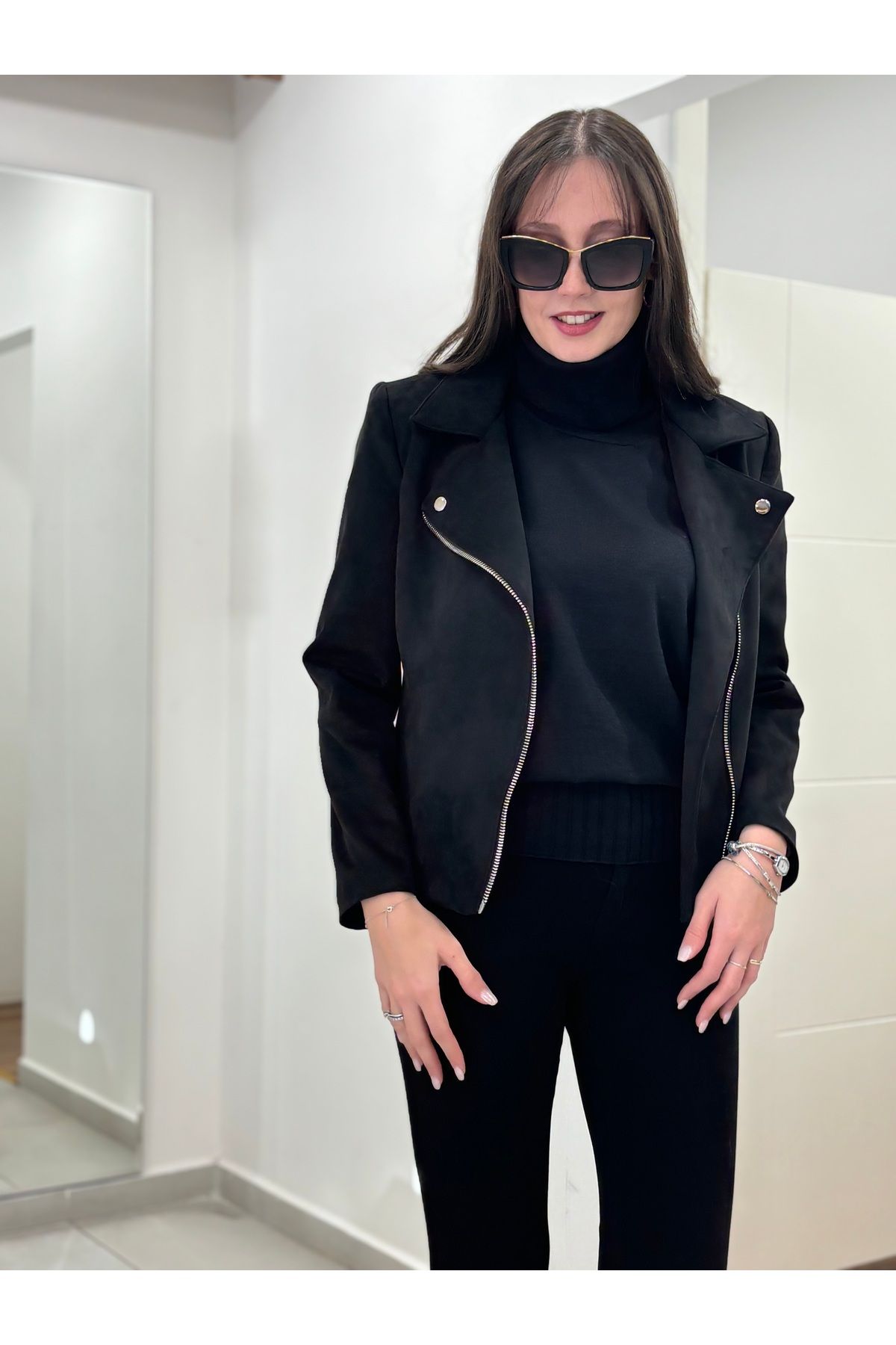AYHAN-Double Breasted Collar Lined Zippered Short Suede Jacket with Buttons on the Collar and Belt 4