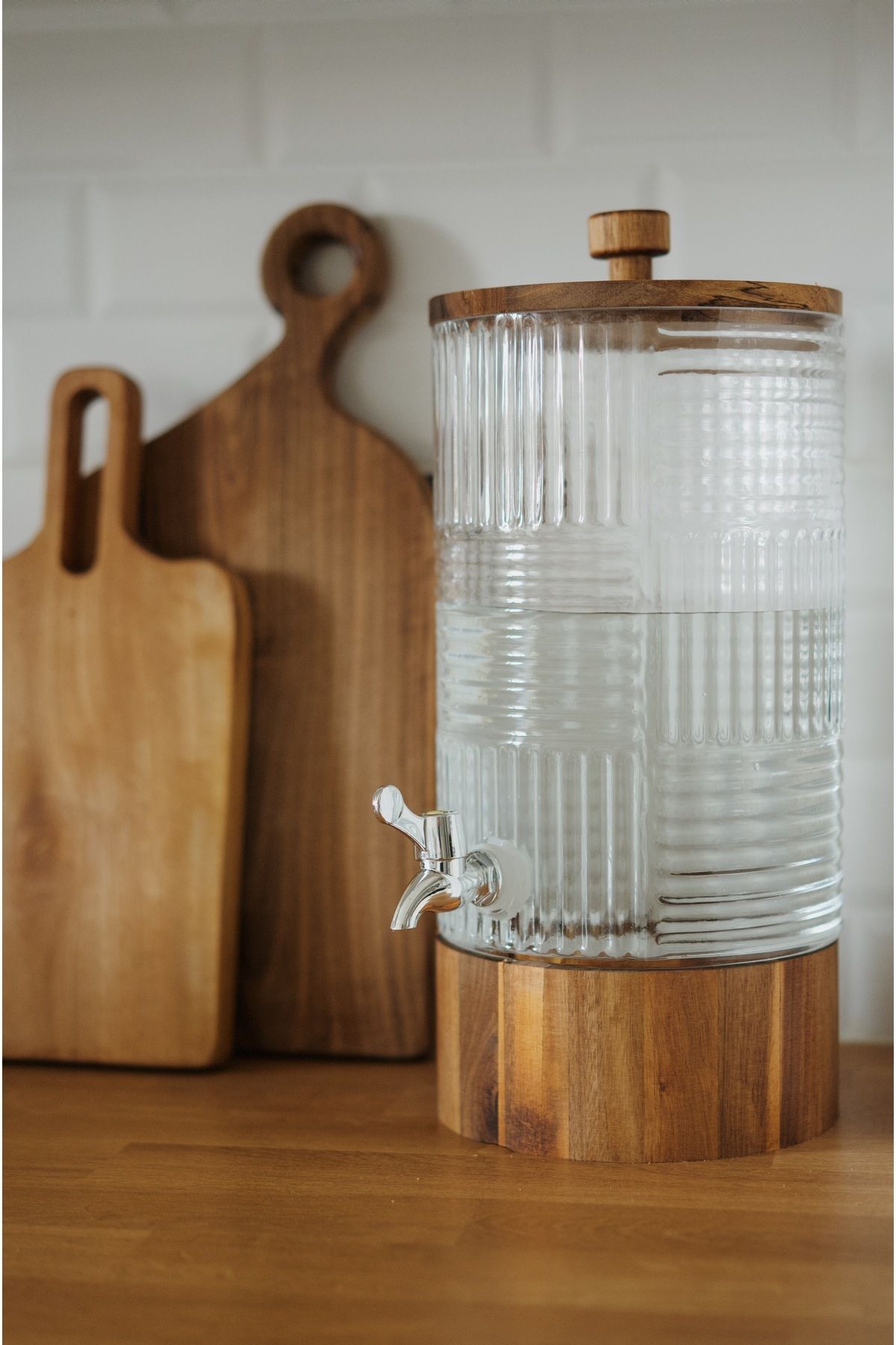 Dekorzdükkan-Glass Dispenser with Acacia Stand and Lid (6 Liters) 1