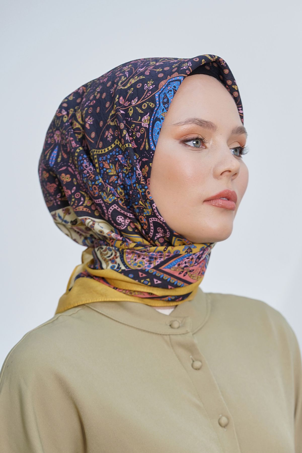 روسری زرد حجاب الماس هارمونی سیاه IPEXI 4316 Loryan