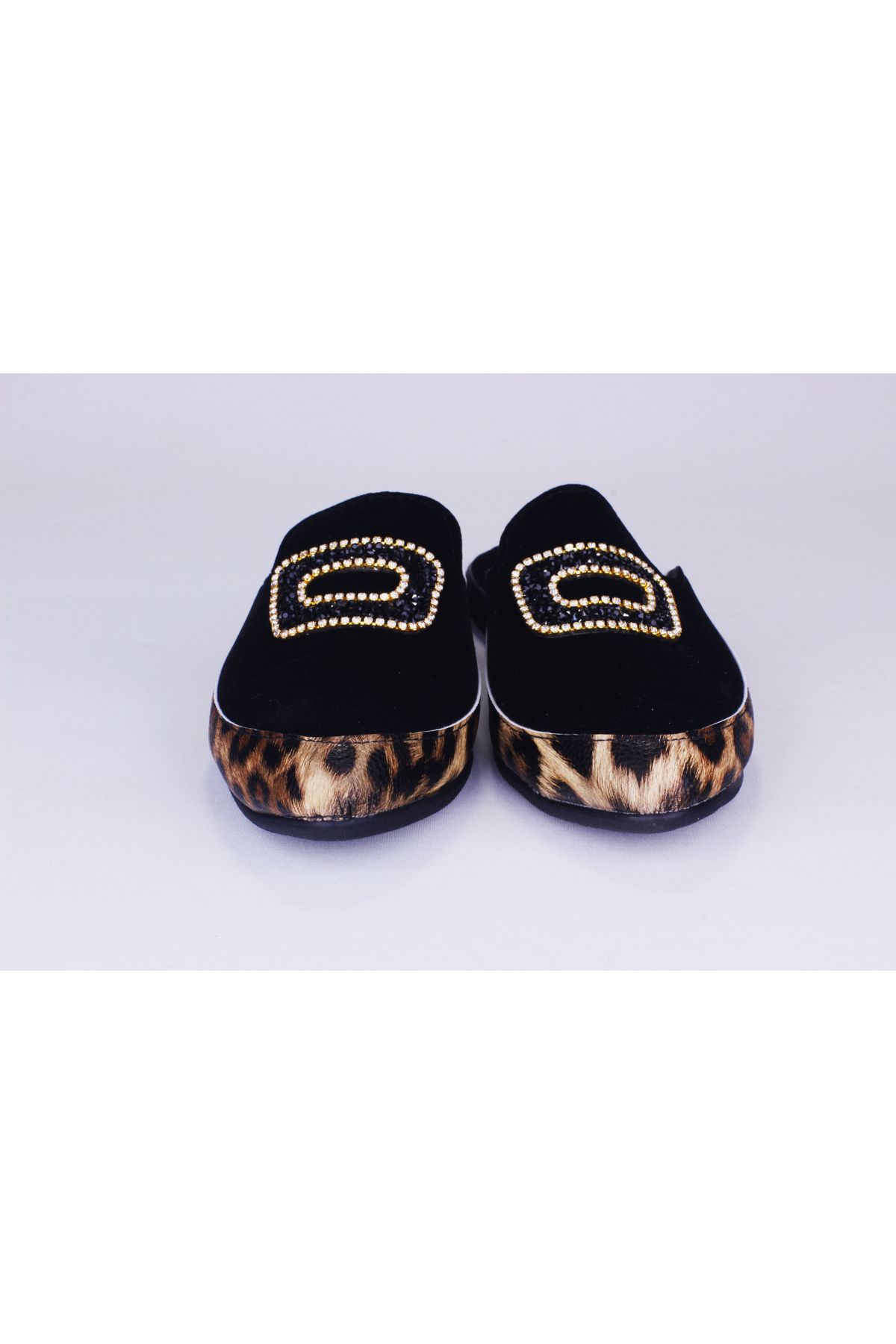 sengahenk-Gold Leopard Detailed Velvet Slippers with Oval Stones 1