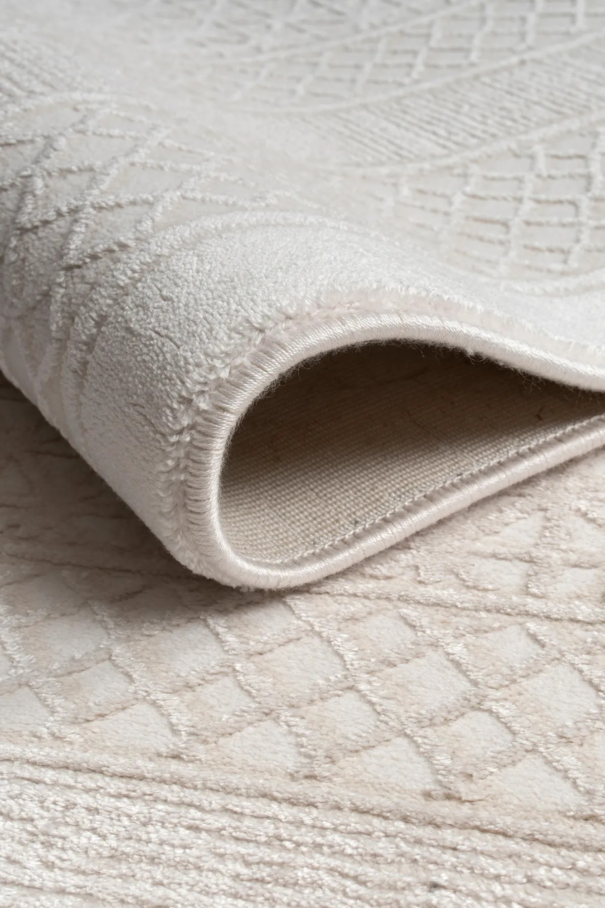 Atlantis Plain Cream Shiny Yarn Acrylic Woven Carpet Soft Runner Living Room Living Room Rug