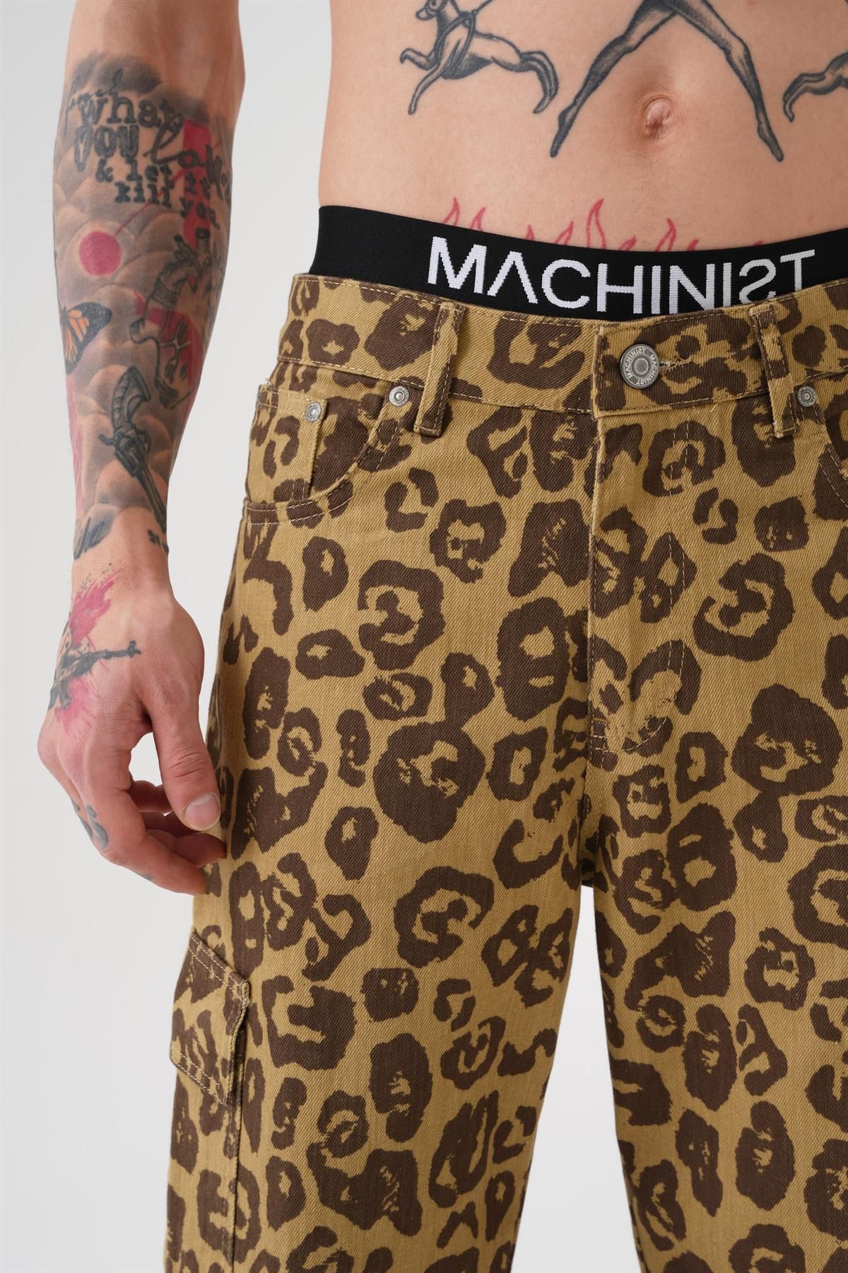 Machinist-Men's Baggy Leopard Pattern Jeans with Cargo Pockets 5