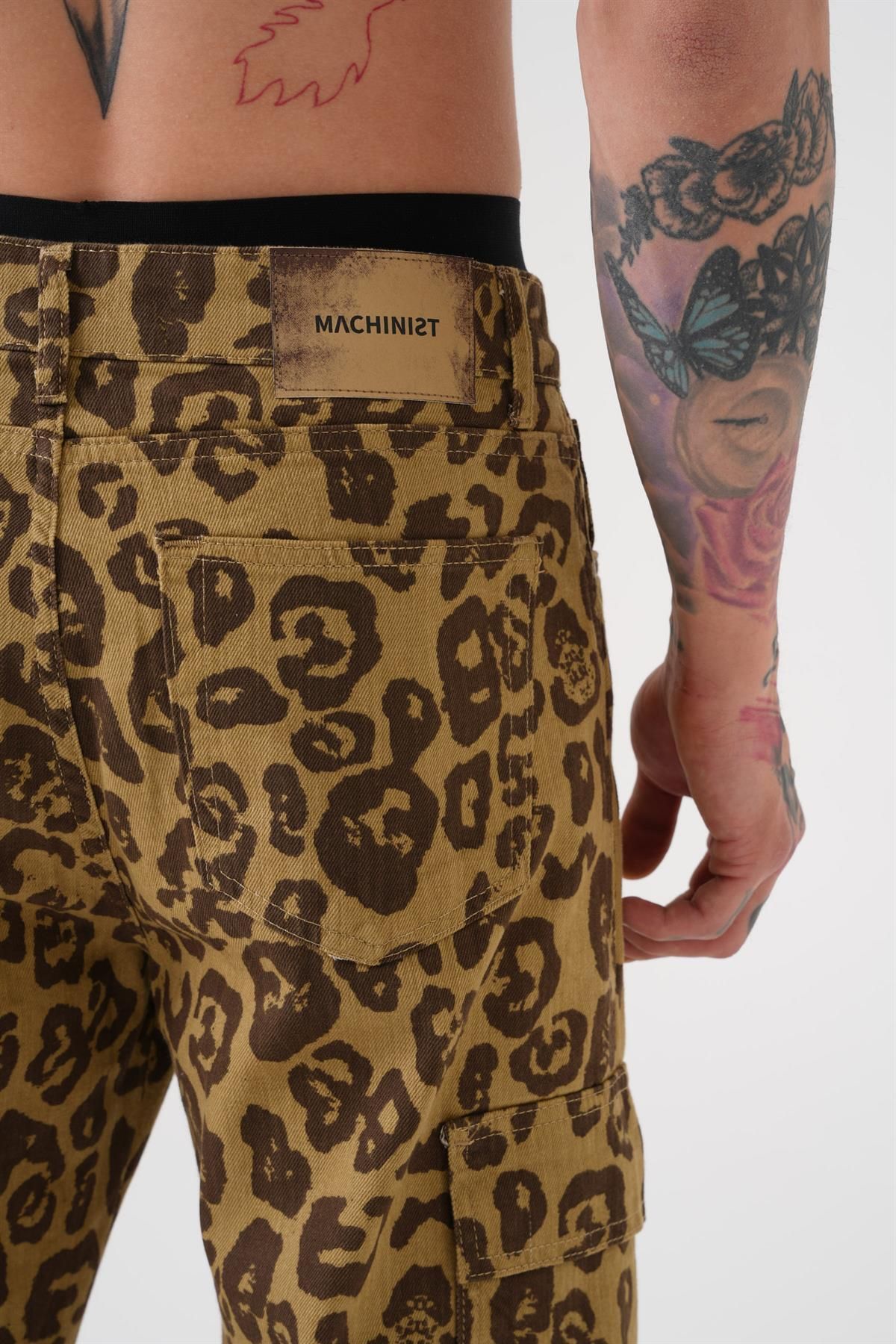 Machinist-Men's Baggy Leopard Pattern Jeans with Cargo Pockets 6