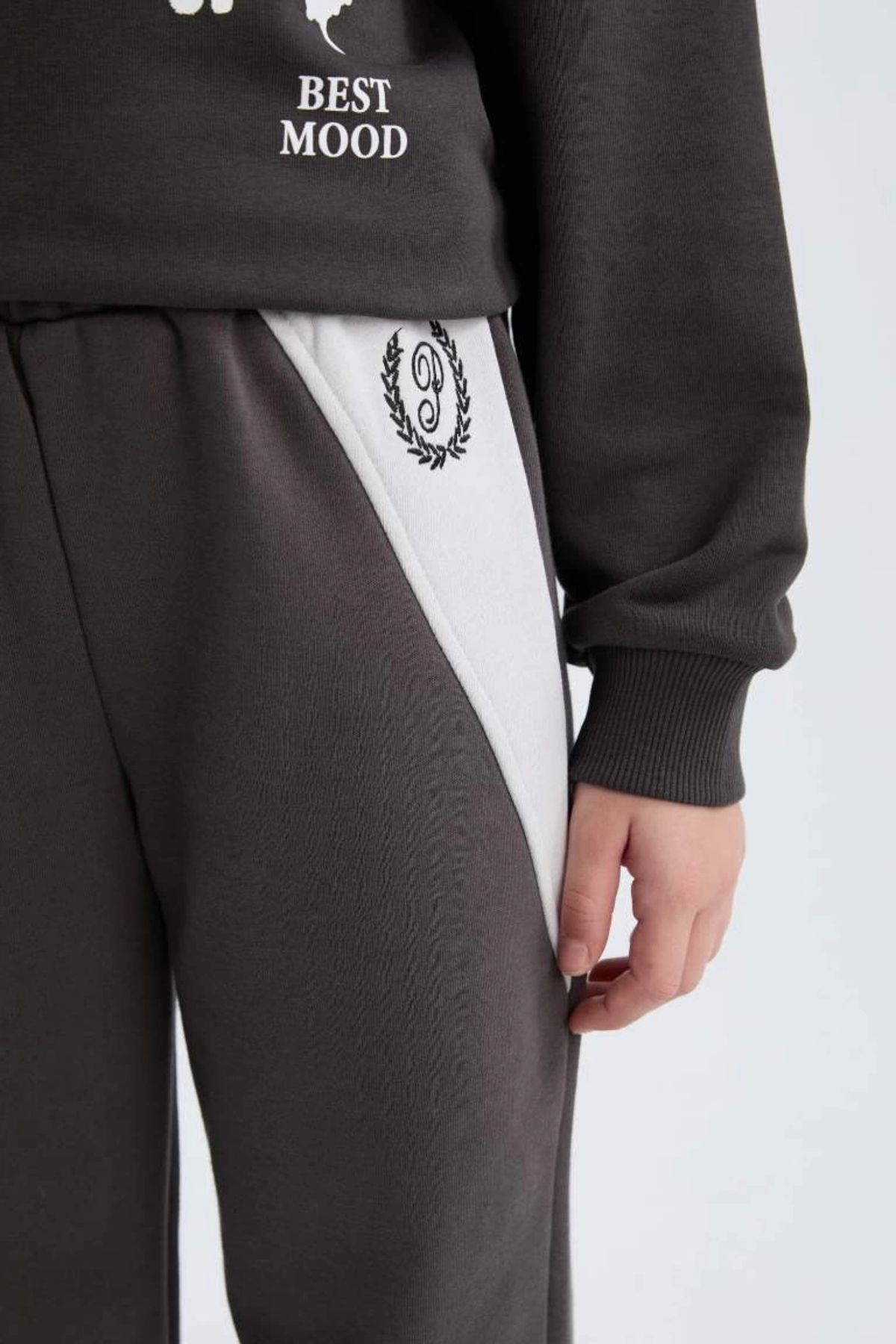 DeFacto-D3841 Jogger Sweatpants with Elastic Waist 5