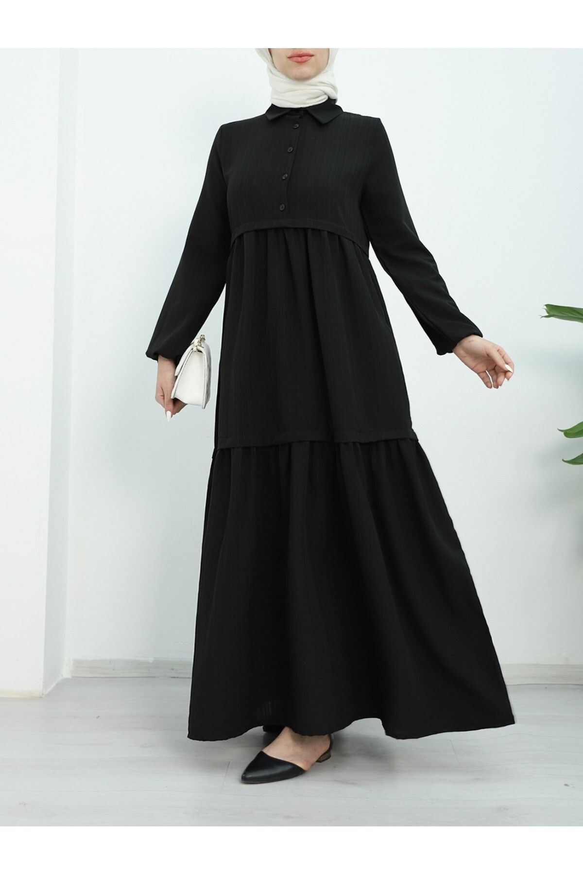 Modamorfo-Gestreiftes, halb geknöpftes, elastisches Kleid mit Ärmeln – Schwarz 6