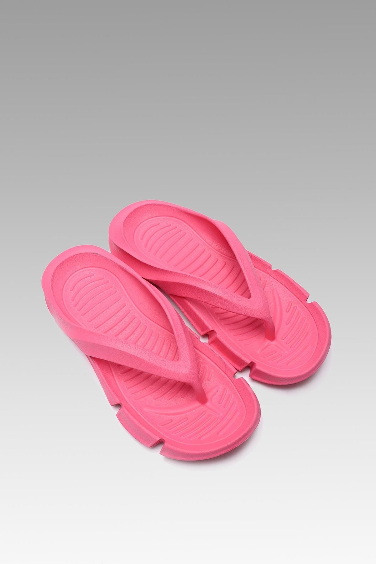 Beyond-Unisex Fuchsia Luca Faylon Matte Mastered Urban 2cm 5