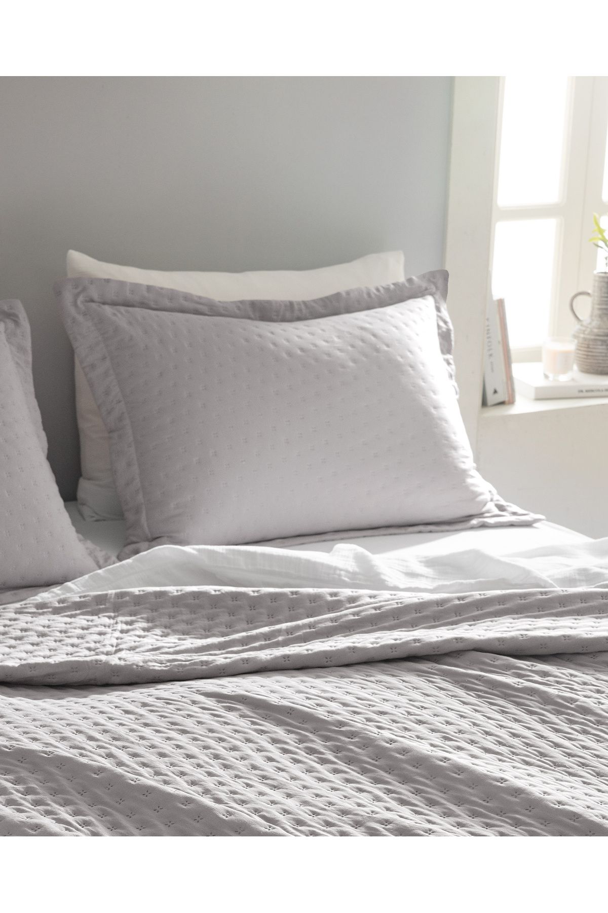Madame Coco-Rennes Single Bedspread - Gray 2
