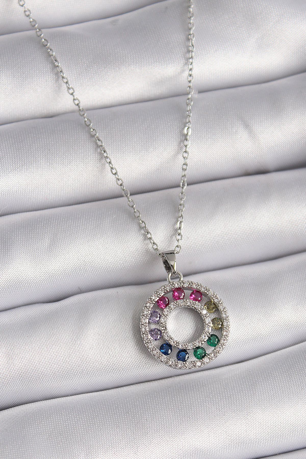 MMB Boutique 316L Çelik Gümüş Renk Zincir Renkli Zirkon Taşlı Madalyon Model Kadın Kolye