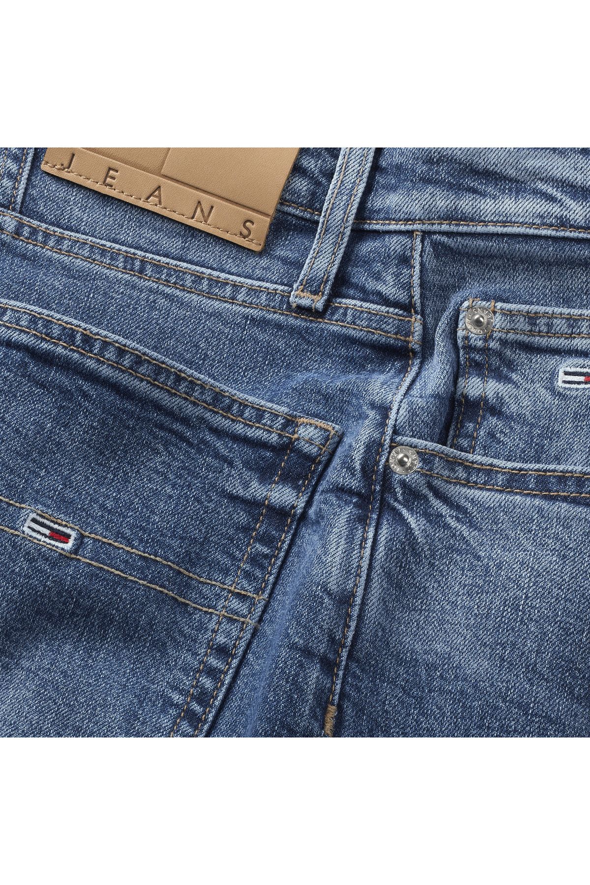 Tommy Hilfiger-بنطلون جينز متوسط الارتفاع بقصة Mom Fit 3