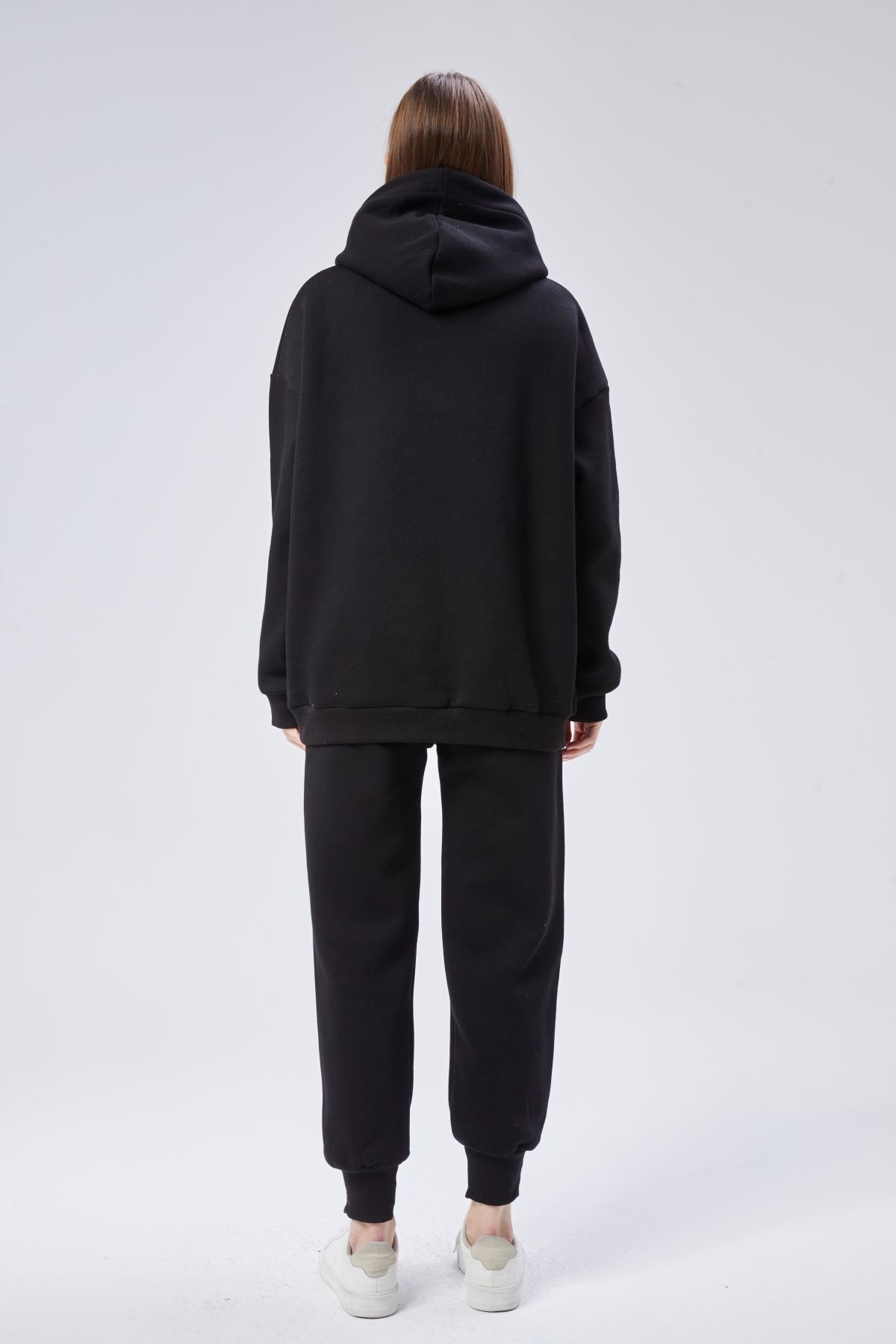 soBasic-Raised Three Thread Tracksuit Set with Stitching Detail on the Leg (Esftkm102) - Black 8