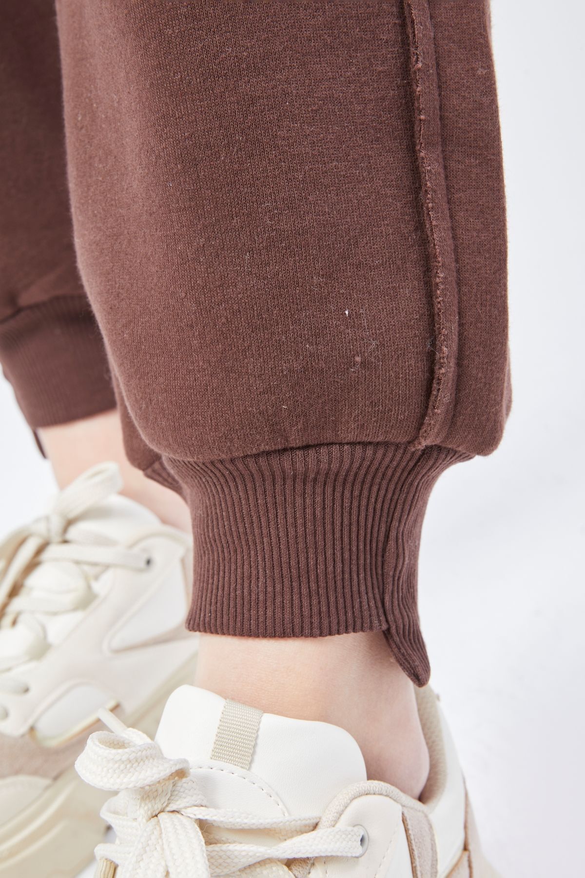 soBasic-Raised Three Thread Tracksuit Set with Stitching Detail on the Leg (Esftkm102) - Coffee 6