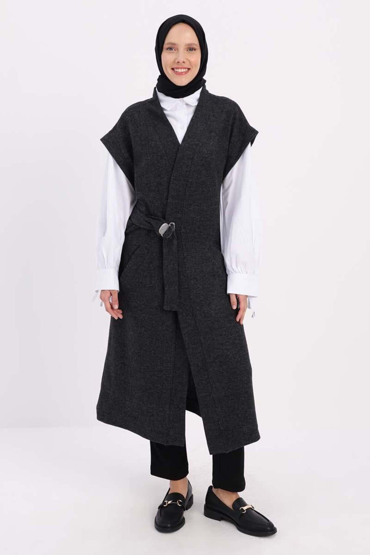 ALLDAY-Anthracite-Belt Metal Buckle Long Vest with Pockets 2