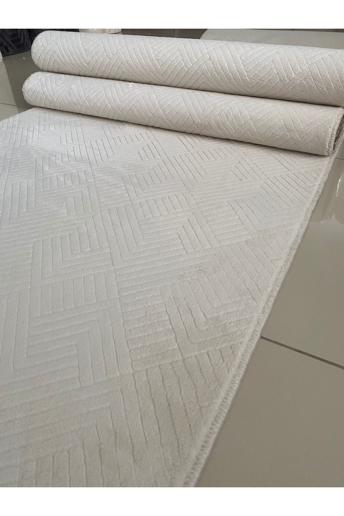 Alya Home Kaymaz Tabanlı Elit Bukle Kesme Salon Koridor Mutfak Halı Krem Yolluk