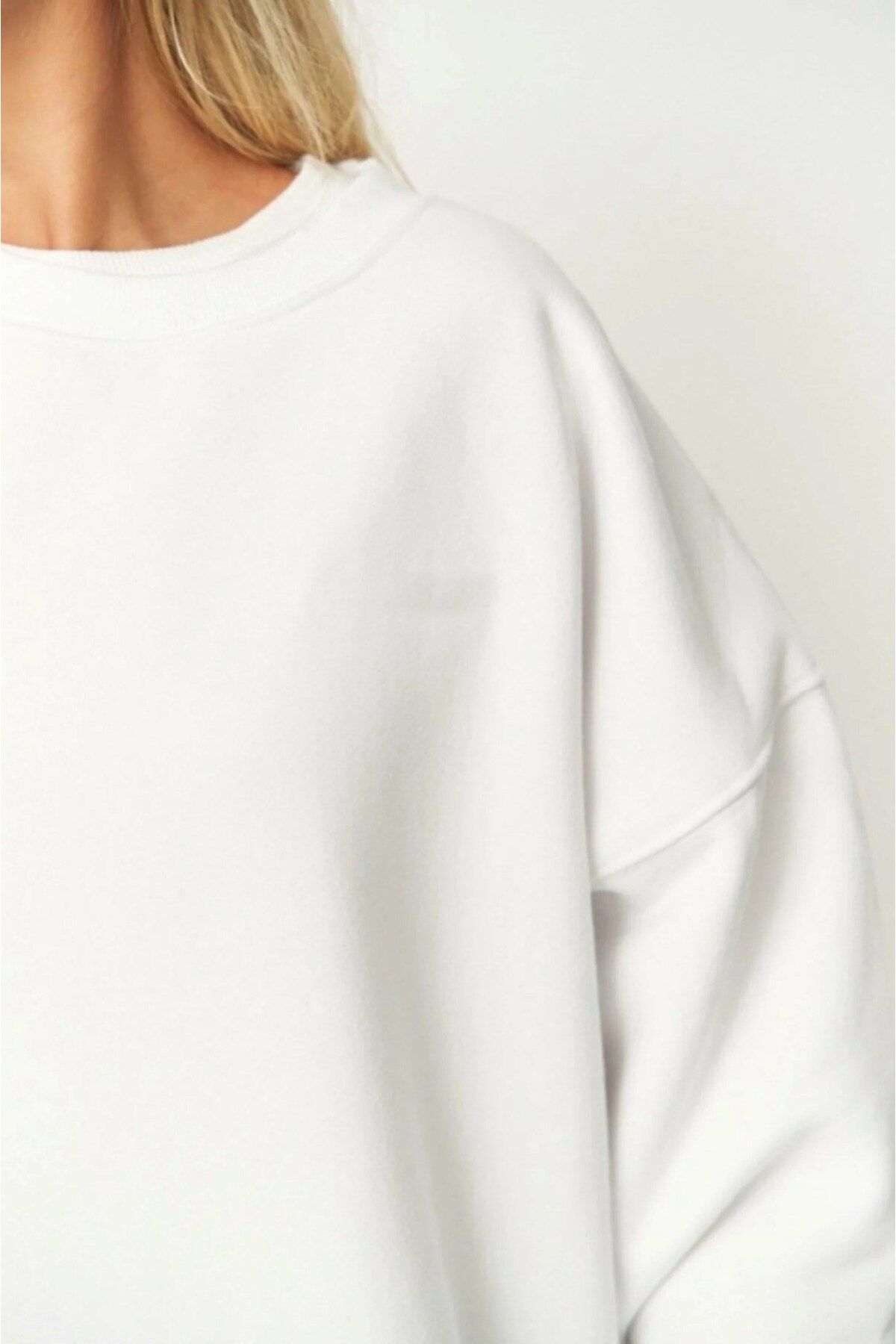 The Champ Clothing-Λευκό Unisex Oversize Fleece Φούτερ - Crew Neck 5