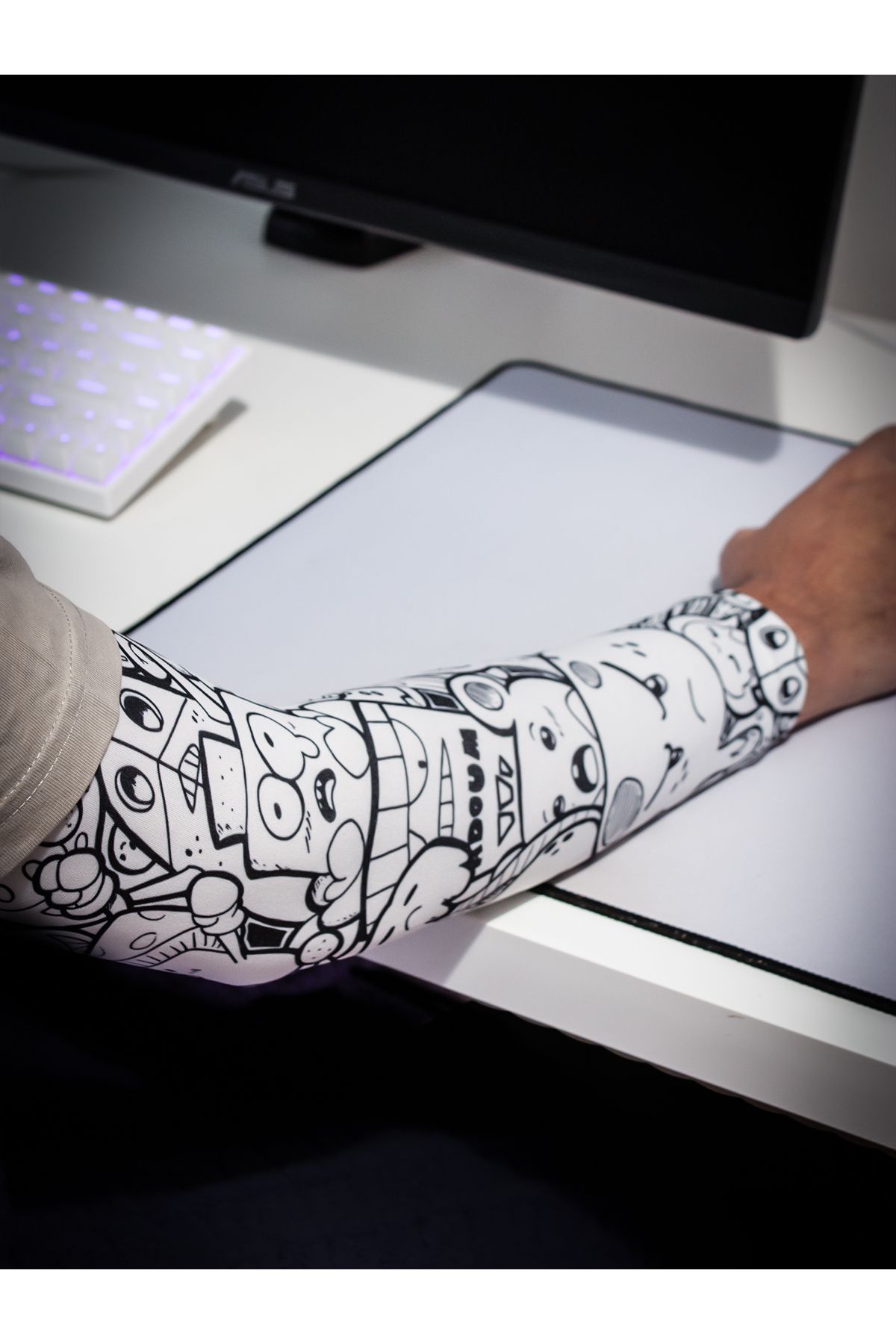 buffed Doodle Oyuncu Sporcu Kolluk Gamer Sleeve buffed