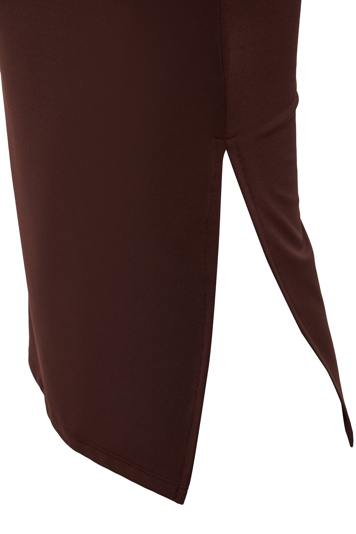 Trendyol Collection-Braunes, tailliertes, gerafftes Midi-Strickkleid mit asymmetrischem Kragen und einem Ärmel TWOAW24EL00172 8