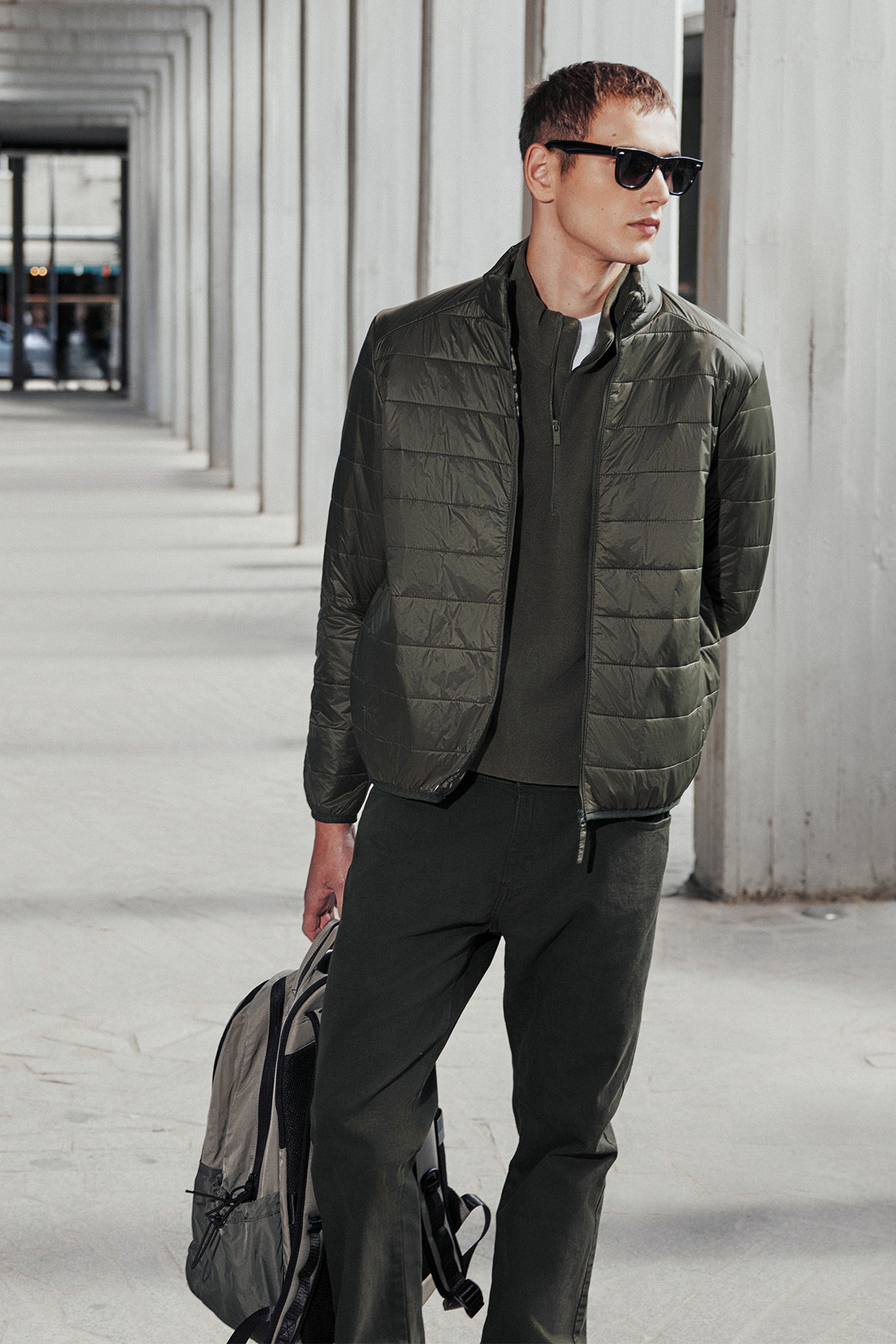 Windproof Warm Ultra Light Standard Fit Upright Collar Men's Khaki Inflatable Coat
