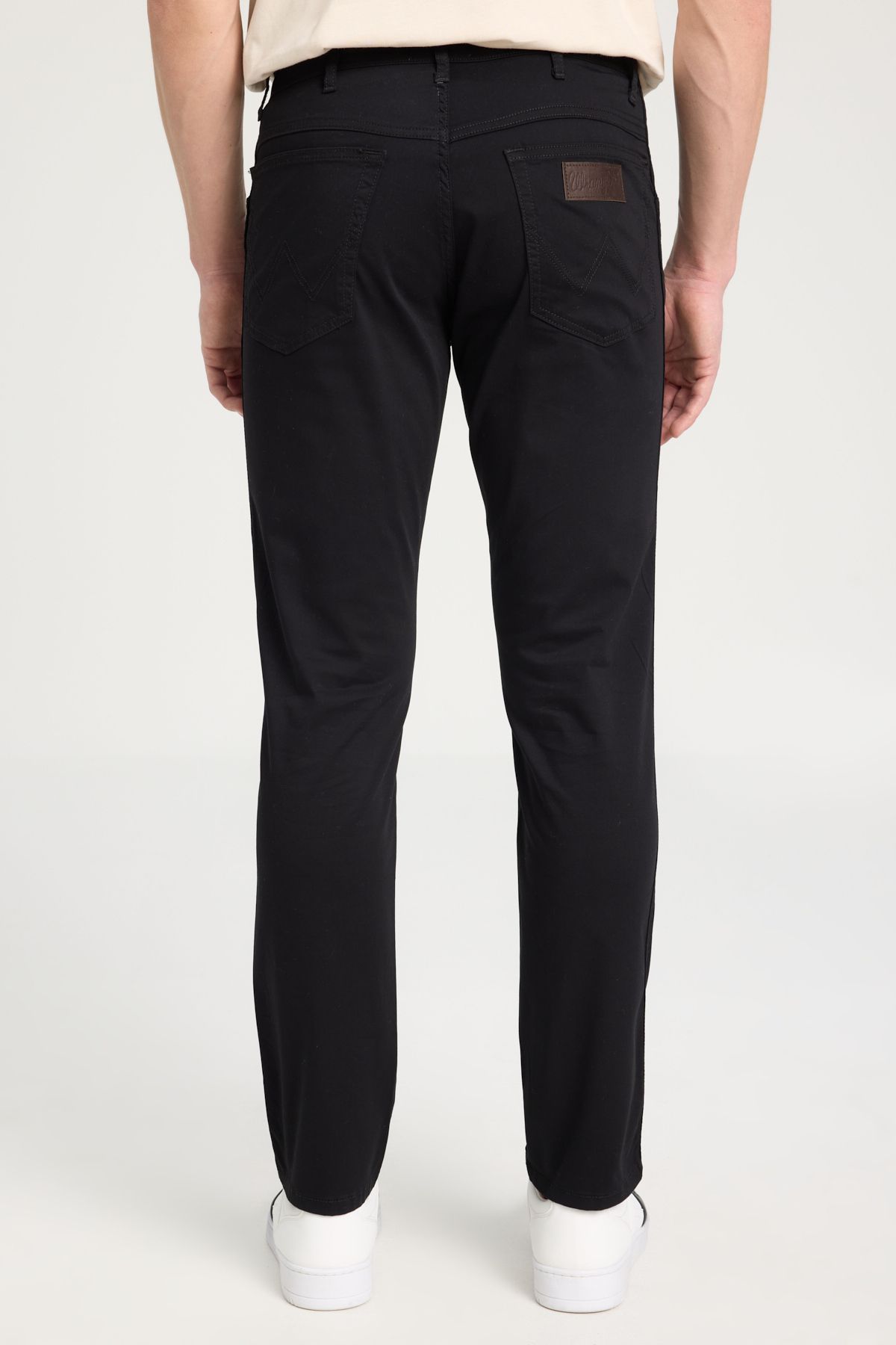 شلوار جین مشکی مردانه کمر نرمال باریک و سیاه پوست chino w12sea001_texas Wrangler