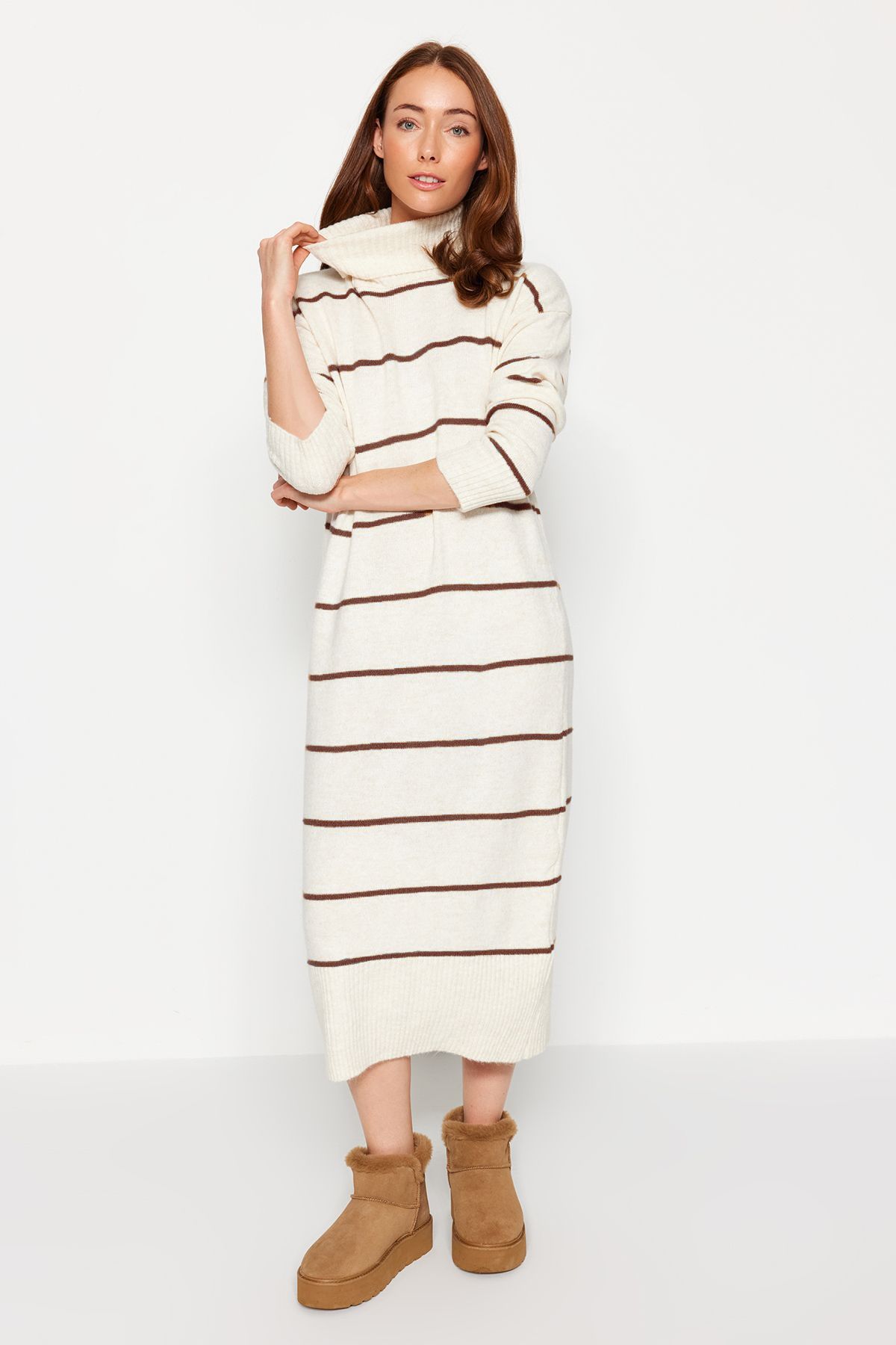 Trendyol Collection-Stone Maxi Knitwear Wide Fit Weich strukturiertes Kleid TWOAW24EL00056 2
