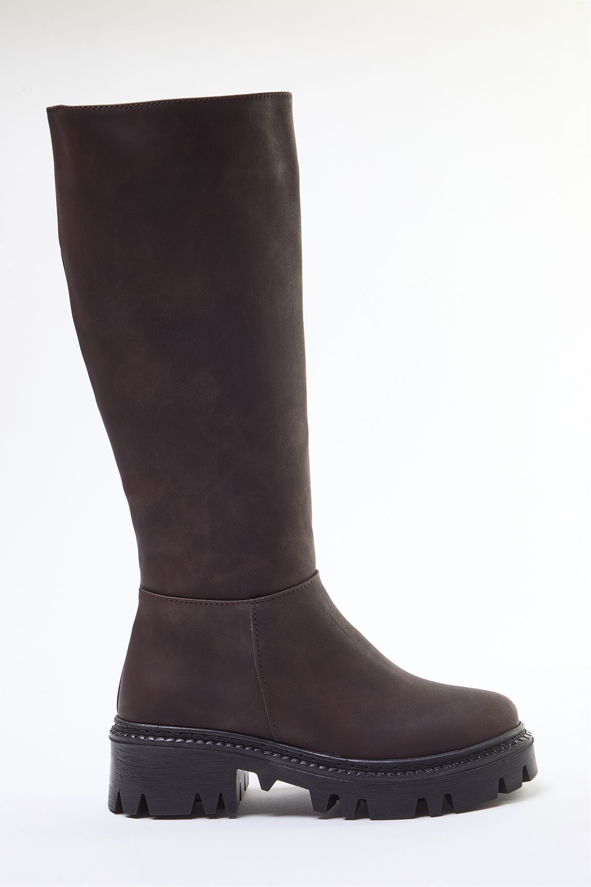 TRENDYOL SHOES Ciemnobrązowe Grube Podeszwy Damskie Buty Takaw25cz00018 Kobieta - 40