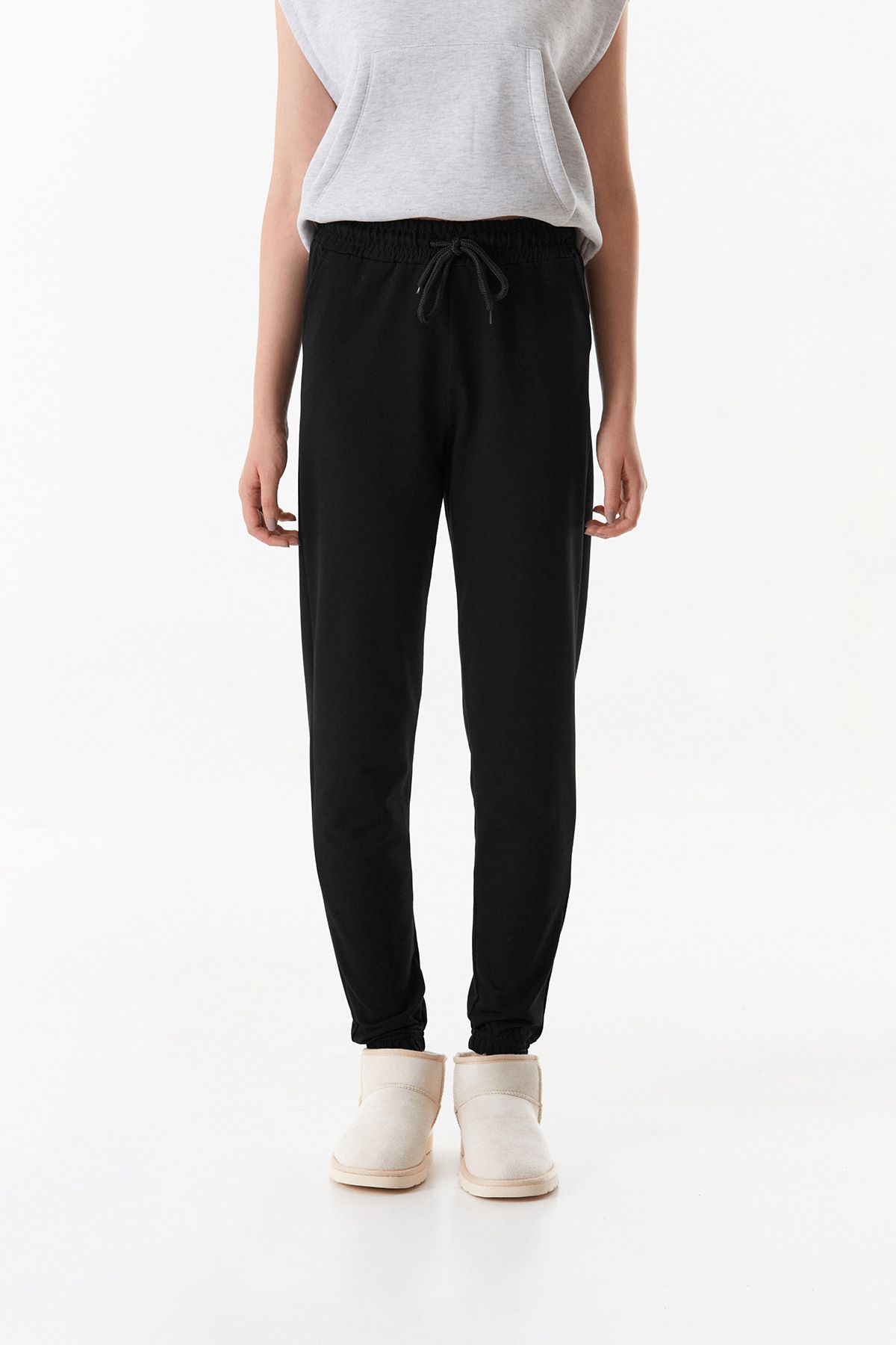 Fulla Moda-Basic Designed Jogger Sweatpants with Elastic Waist 8