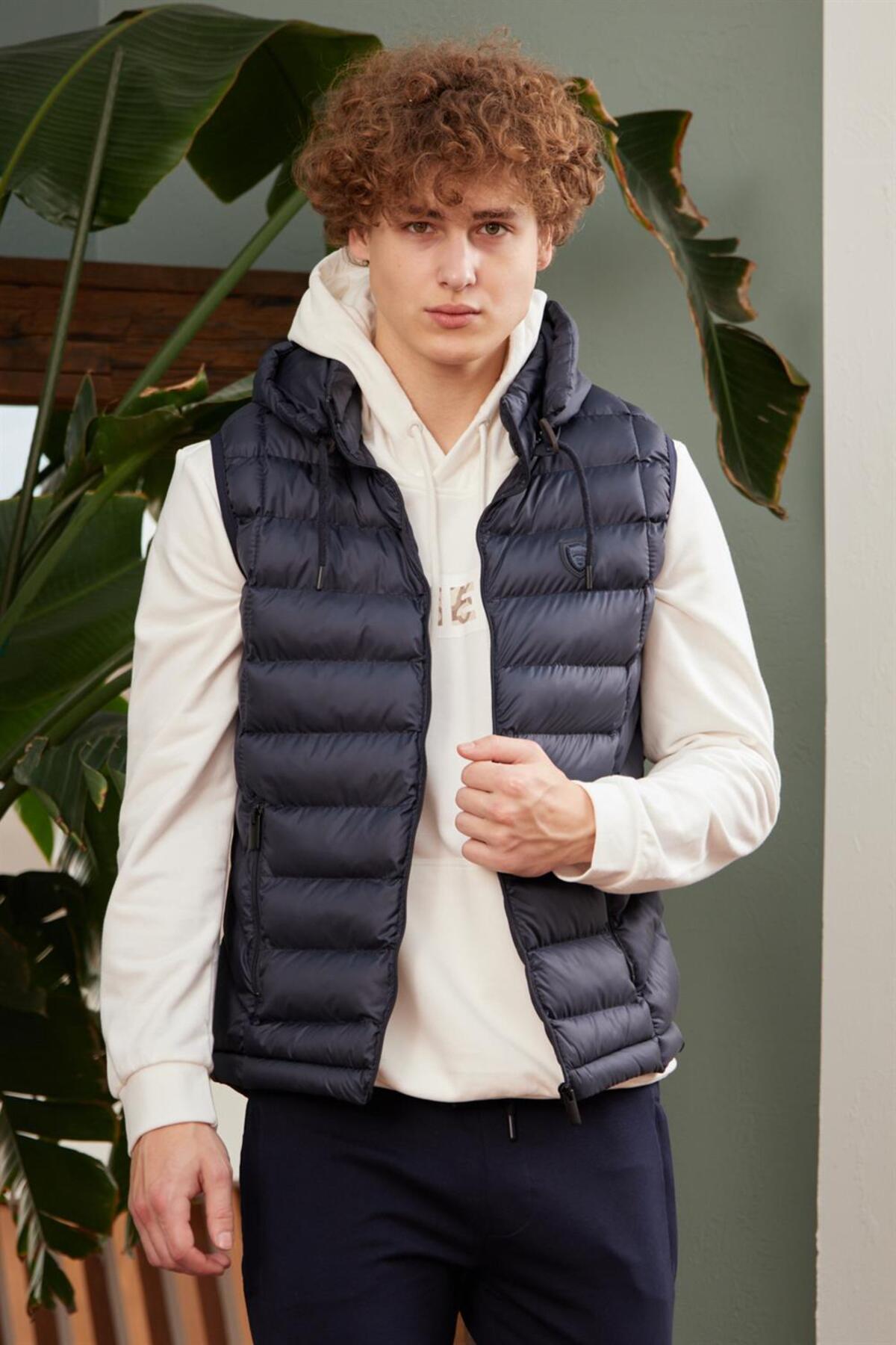 Danger-Men's Removable Hooded Standard Mold Puffer Vest Navy Blue 3