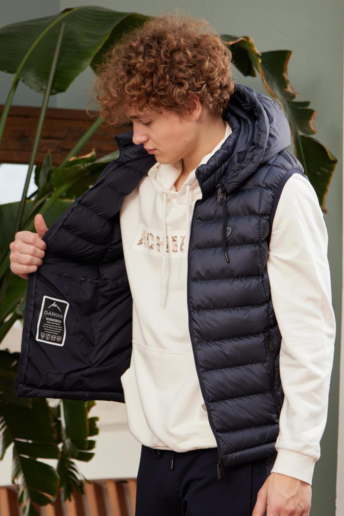 Danger-Men's Removable Hooded Standard Mold Puffer Vest Navy Blue 6