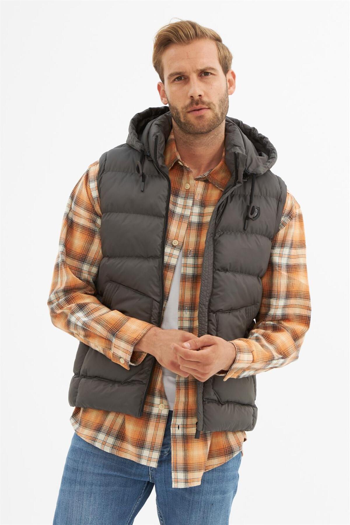 Danger-Men's Removable Hooded Pocket Detailed Puffer Vest Anthracite 3