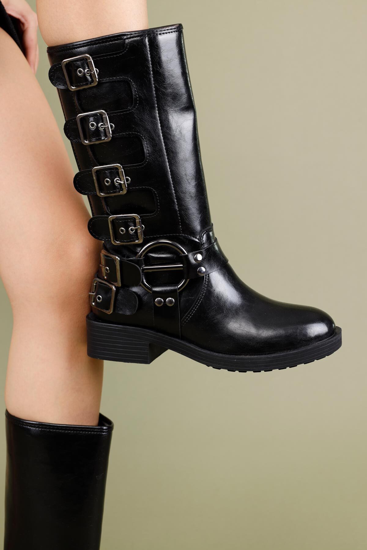 Getcho  Davy Kadın Toka Detaylı Siyah Çizme - Görsel 4