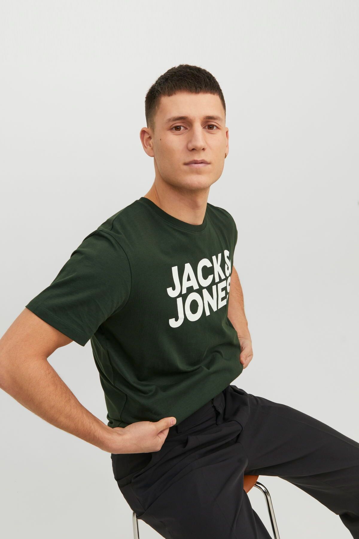 تی شرت چاپ شده با لوگوی یقه خدمه Jack & Jones