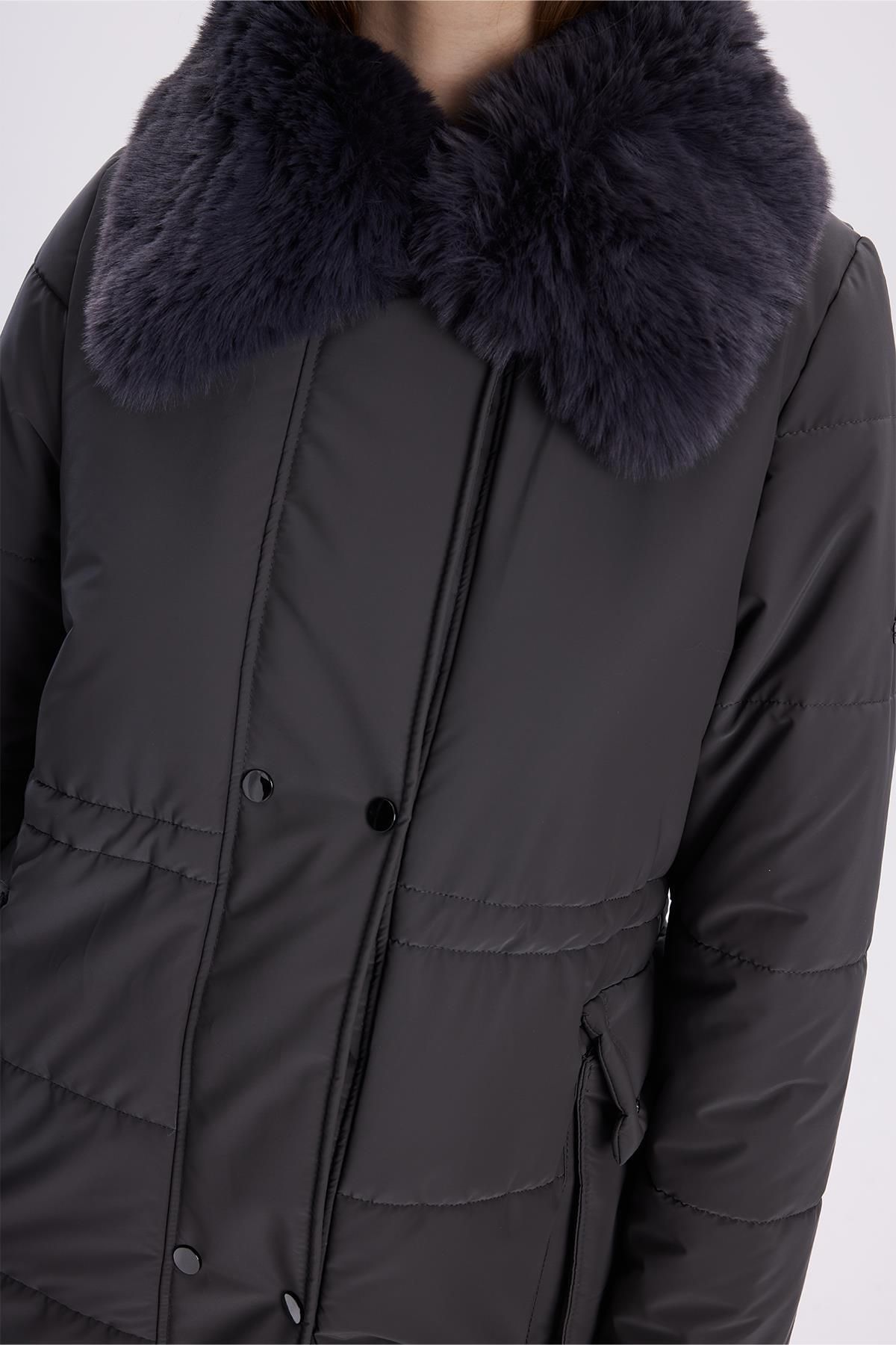 Zühre-Fur Collar Pocket Smoked Coat 13699 2