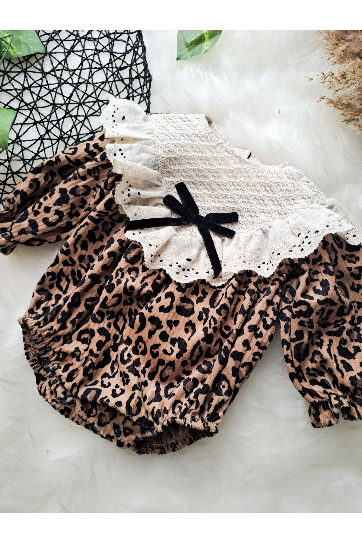 aysskids-Stella Leopard Patterned Velvet Romper - Holiday Jumpsuit 1