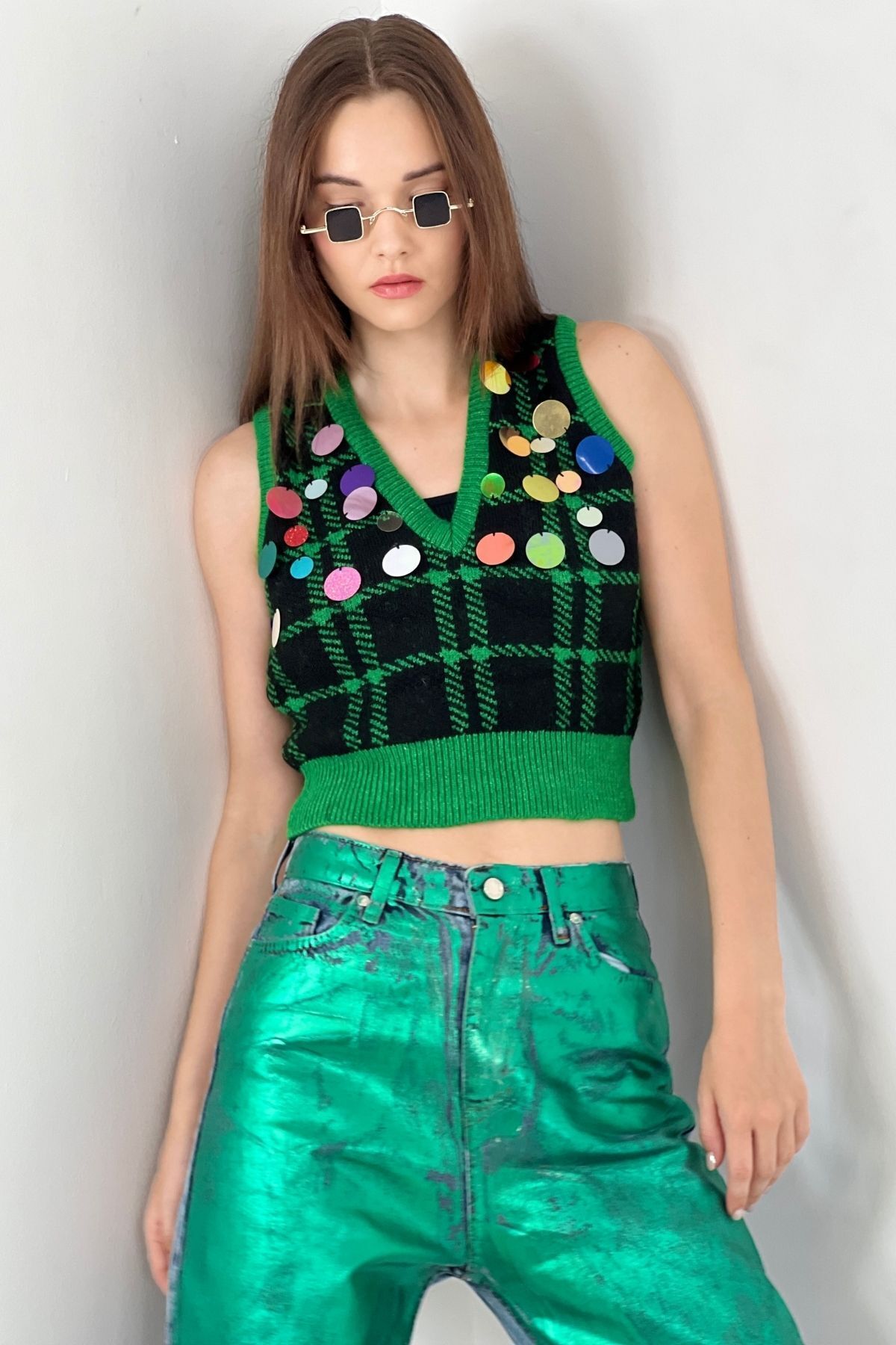 Miss Poem-Women's V-Neck Sequin Short Green Knitwear Crop Sweater 1