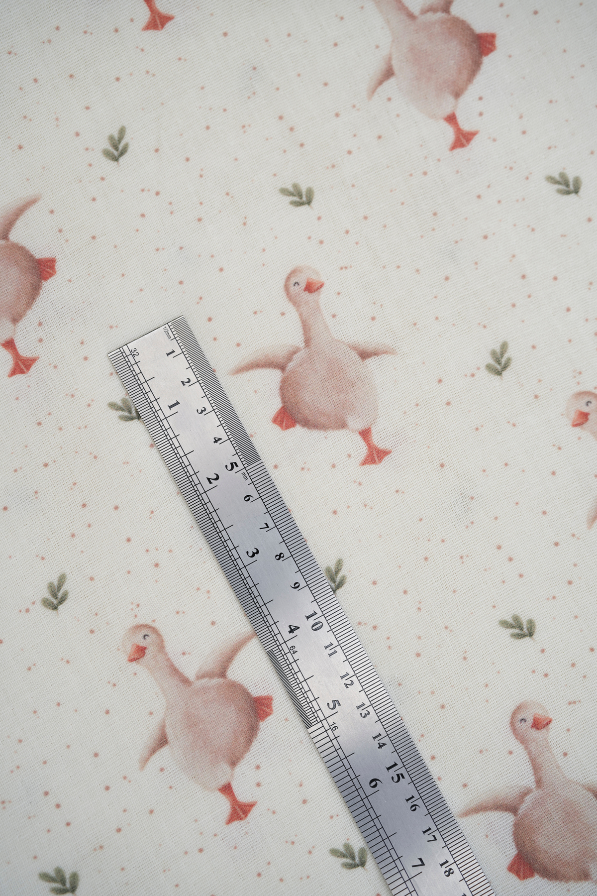 Tuğba Kuğu Baskılı Müslin Kumaş  | Spring Ducks fotoğrafı 4 (önizleme)