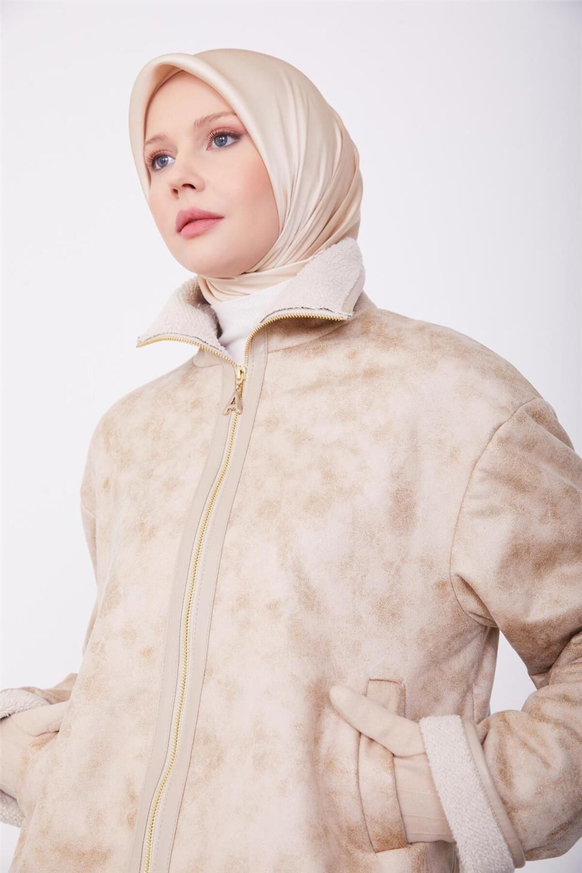 کت چرمی کوتاه با خز داخل 23k5404 بژ Armine