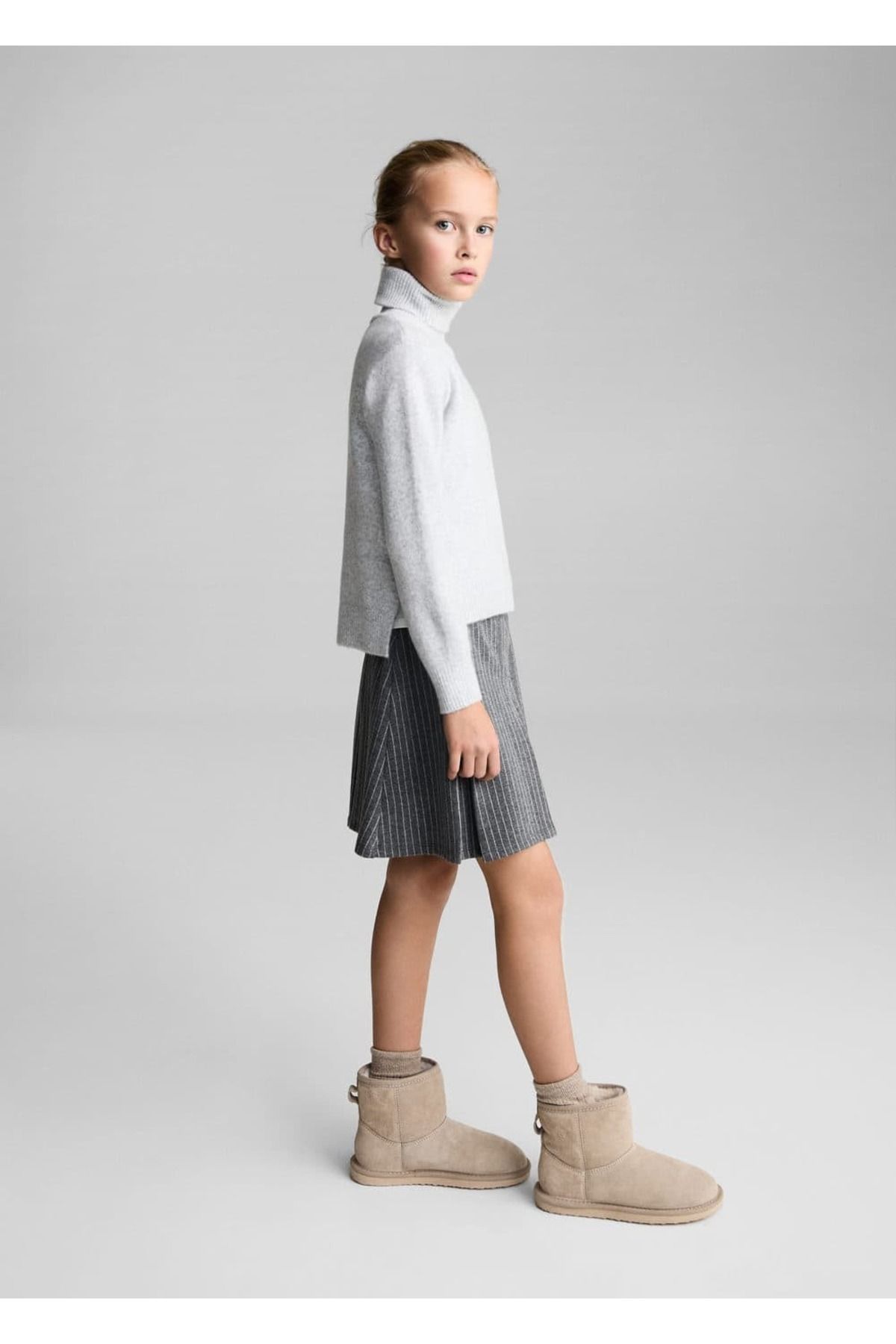 MANGO Kids-Fusta - Design elegant și confortabil 2