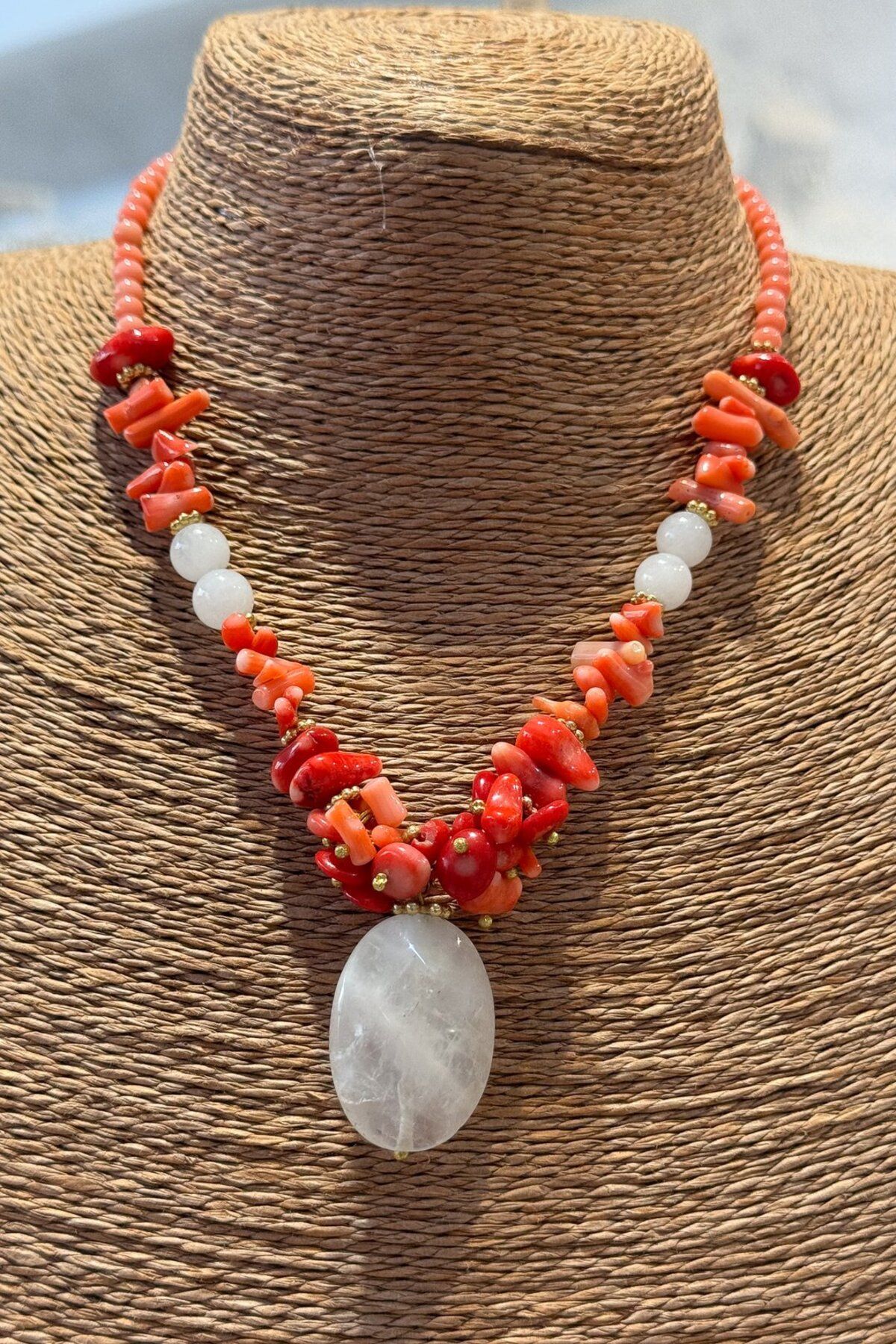 Chic Latife-Coral Natural Stone Necklace 2