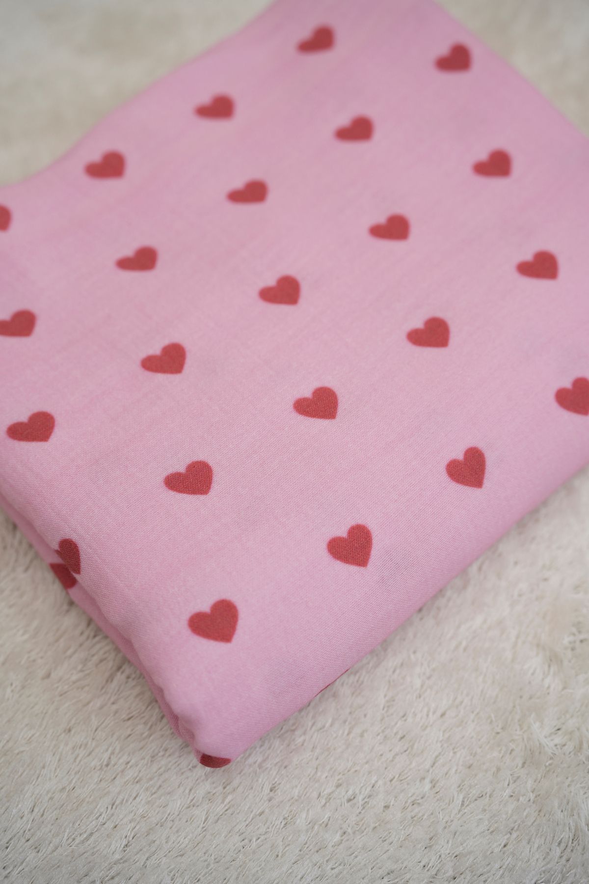 Tuğba Kuğu-Printed Muslin Fabric |   Sweet Hearts 3