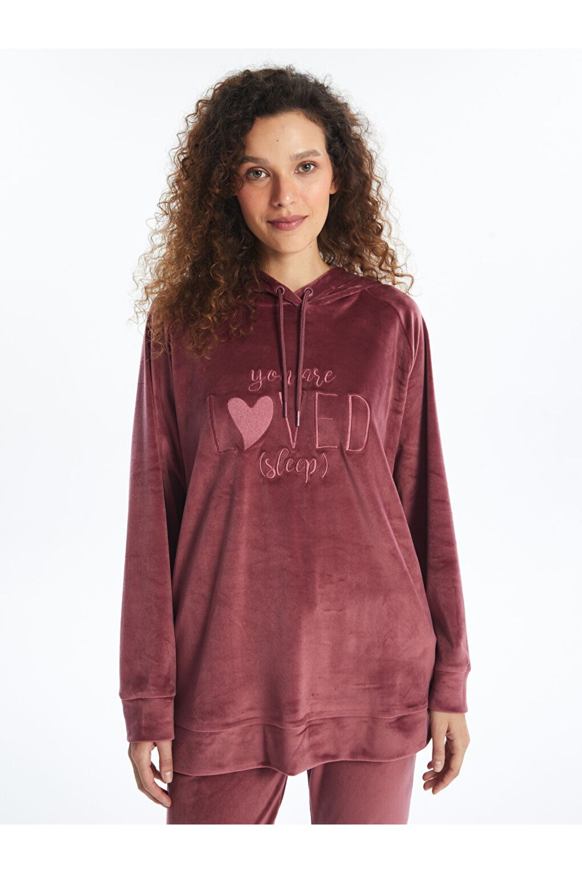 LC Waikiki-Embroidery Embroidered Hooded Women's Sleepwear Top in Standard Fit Soft Texture Velvet Fabric 2