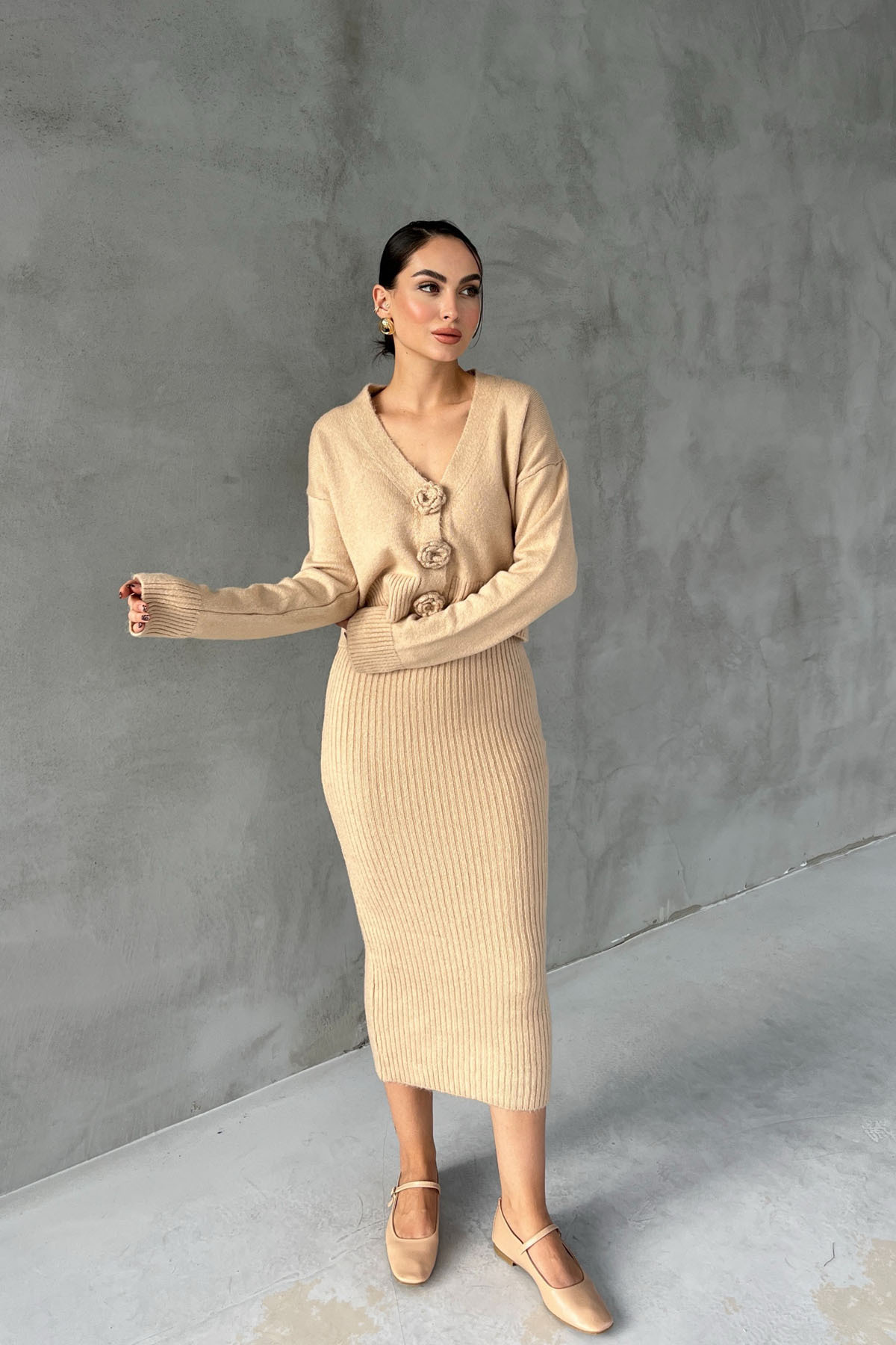 Seda Yalçın Atelier Bej Gül Detaylı Hırka Elbise İkili Takım