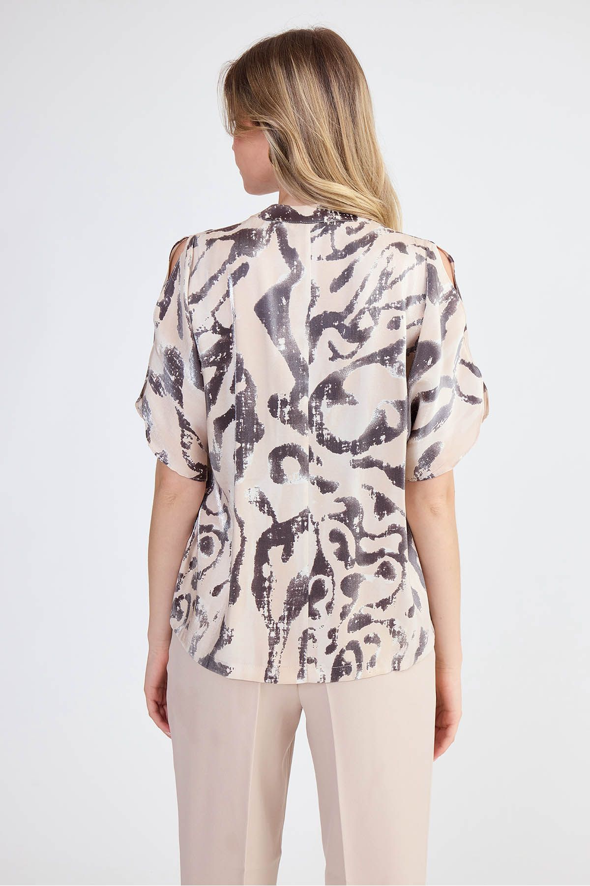 Vitrin-Shiny Fabric Patterned Judge Collar Blouse 5