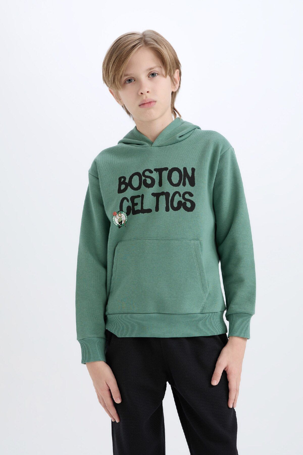 DeFacto-Boys Nba Boston Celtics Sweatshirt - Hoodie and Soft Feather D8020A824Wn 1