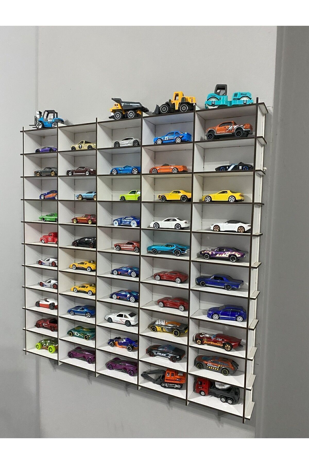 ReFason Desing Ahşap Araba Rafı 50'li Beyaz Renk (Hotwheels ve Matcbox Arabaları Için Uygundur)