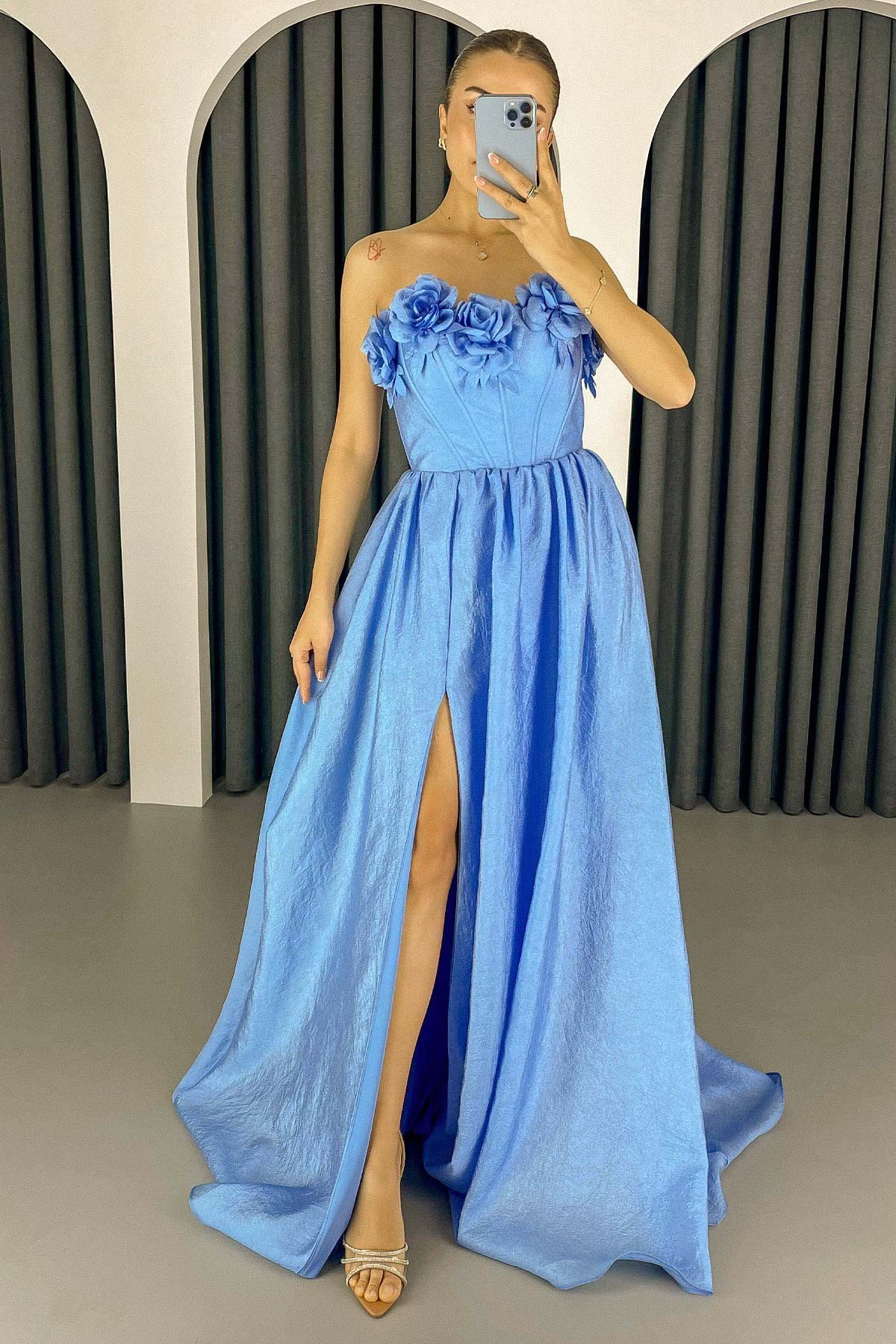 Lafaba-Rochie de seară lungă, cu decolteu indigo, cu trandafiri 2