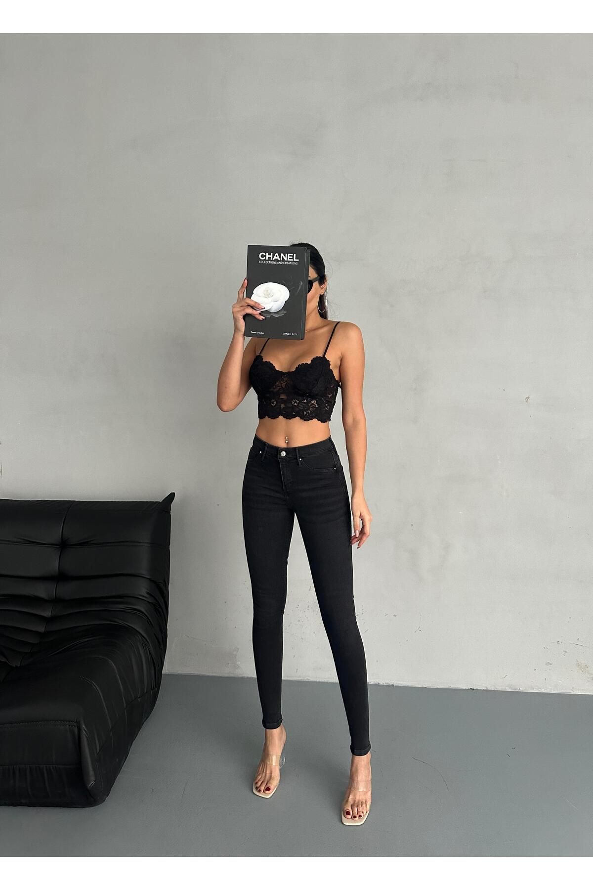 BPF-Blugi skinny Push Up cu detaliu în piatră cu efect modelat negru 4