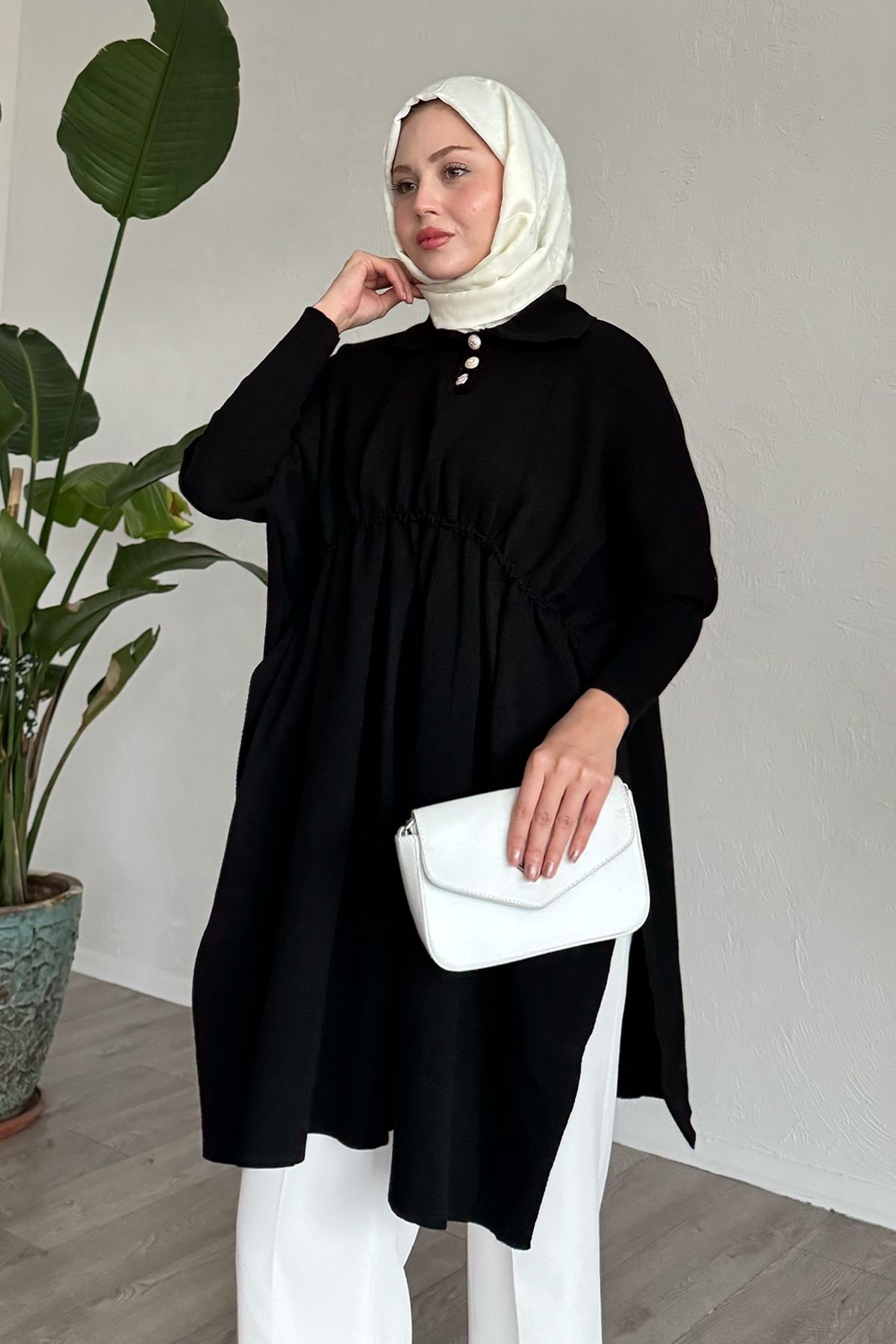 InStyle-Balloon Sleeve Black Poncho 2