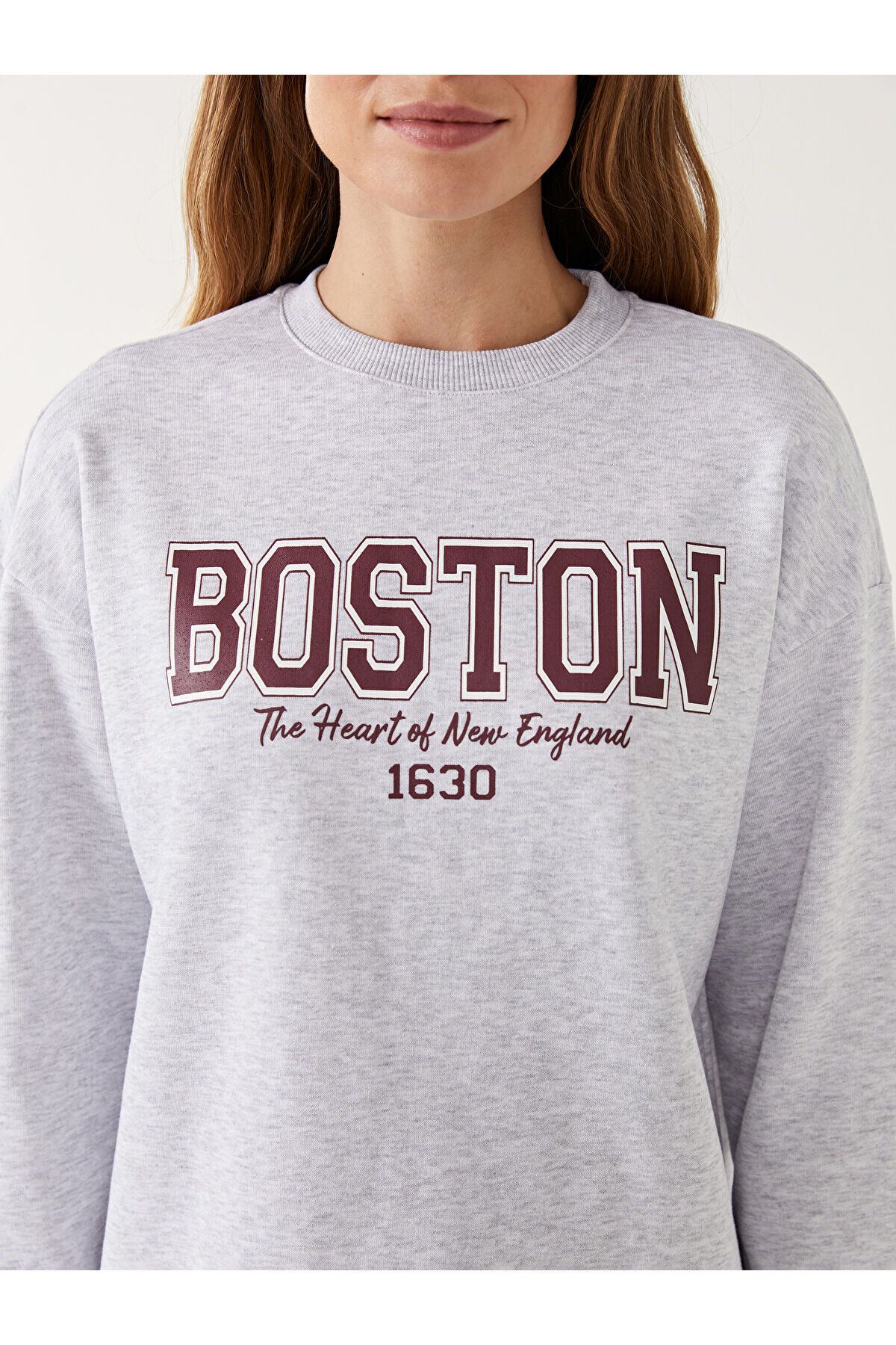 LC Waikiki Bisiklet Yaka Boston Baskılı Kadın Kalın Sweatshirt Tunik