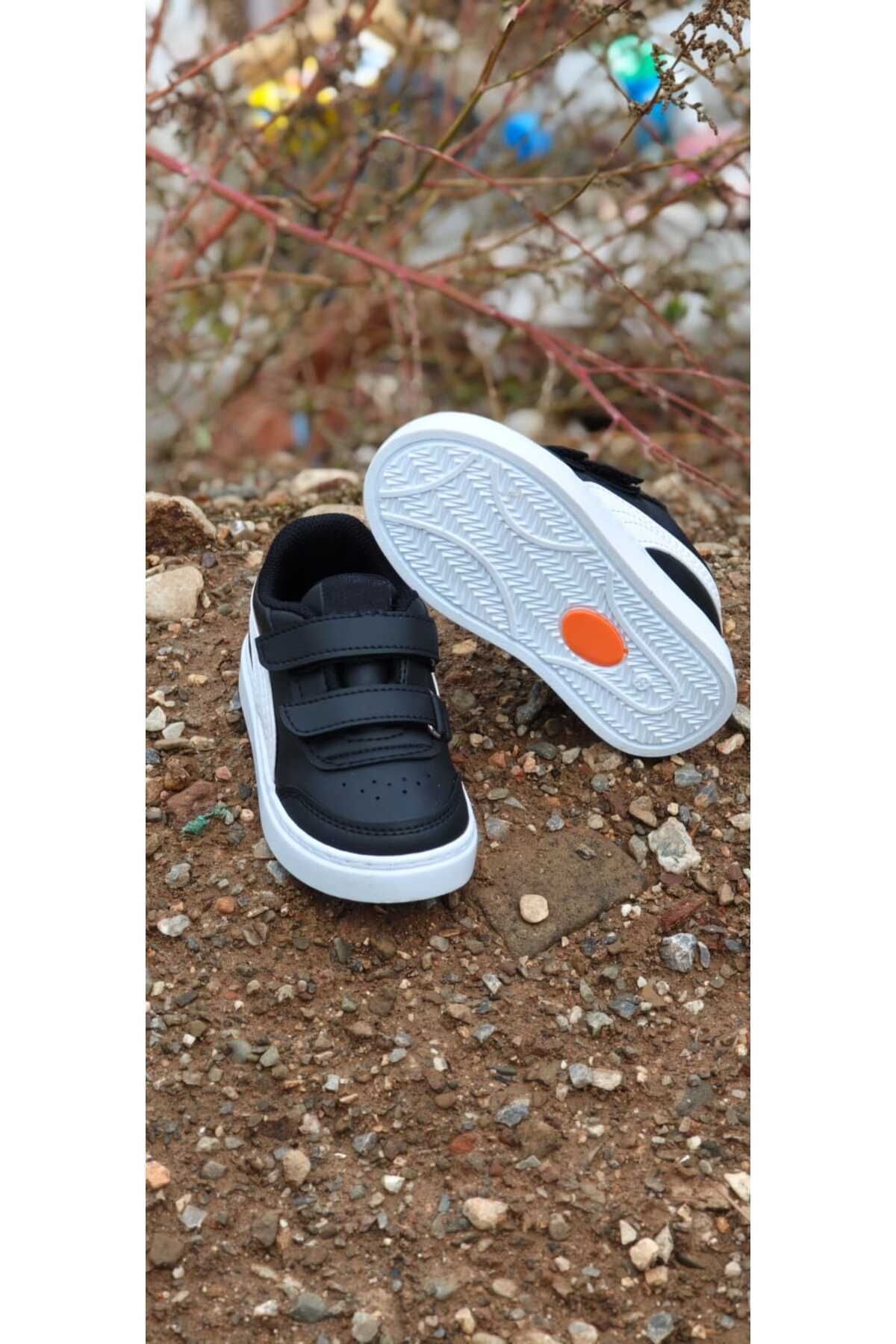 Bebe&Çocuk Ayakkabı, Siyah yumuşak kaydırmaz dikişli taban, Unisex sneaker