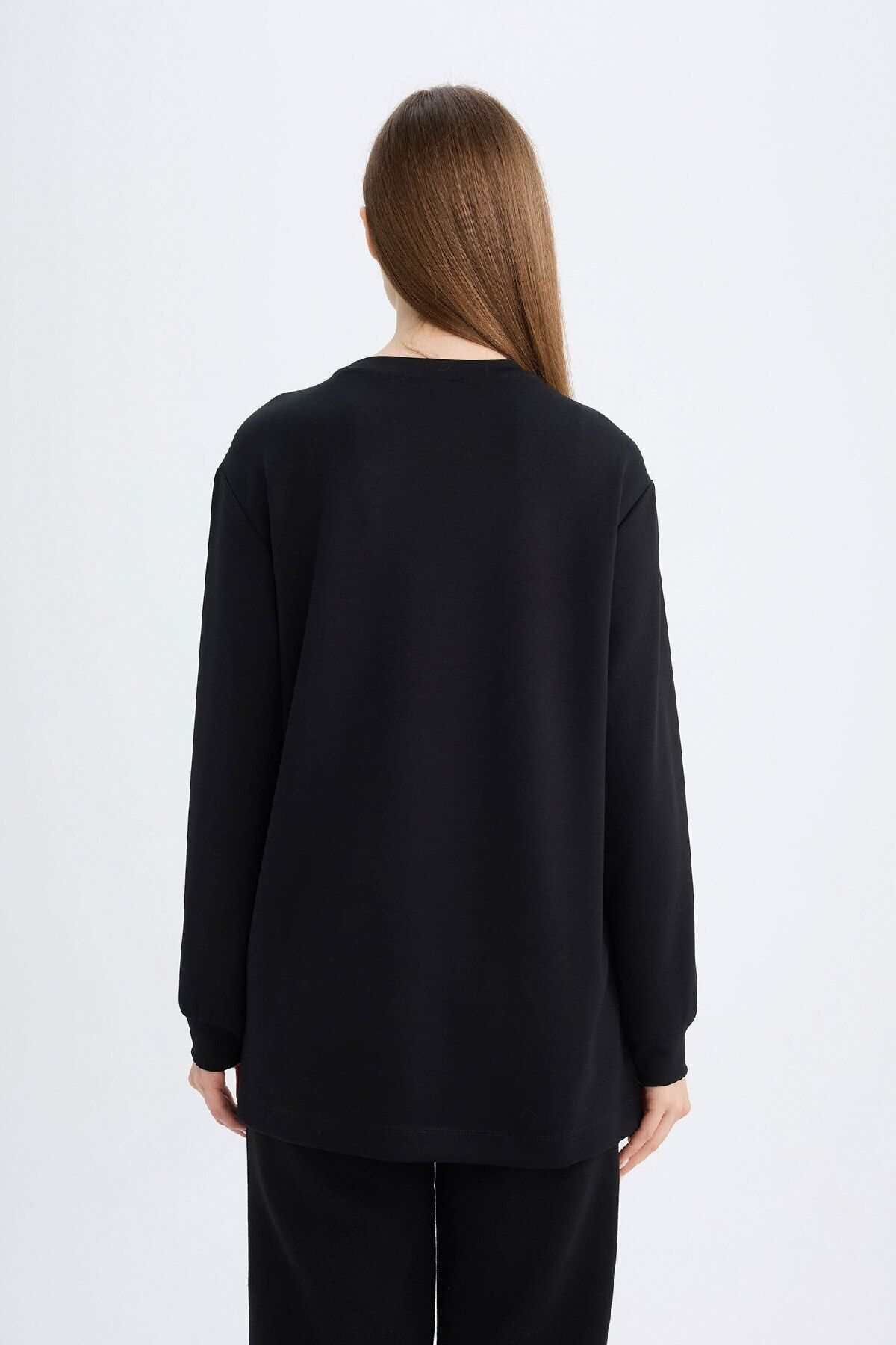 DeFacto-Čierna mikina Regular Fit Crew Neck Basic Plain Tunik 3168677 6