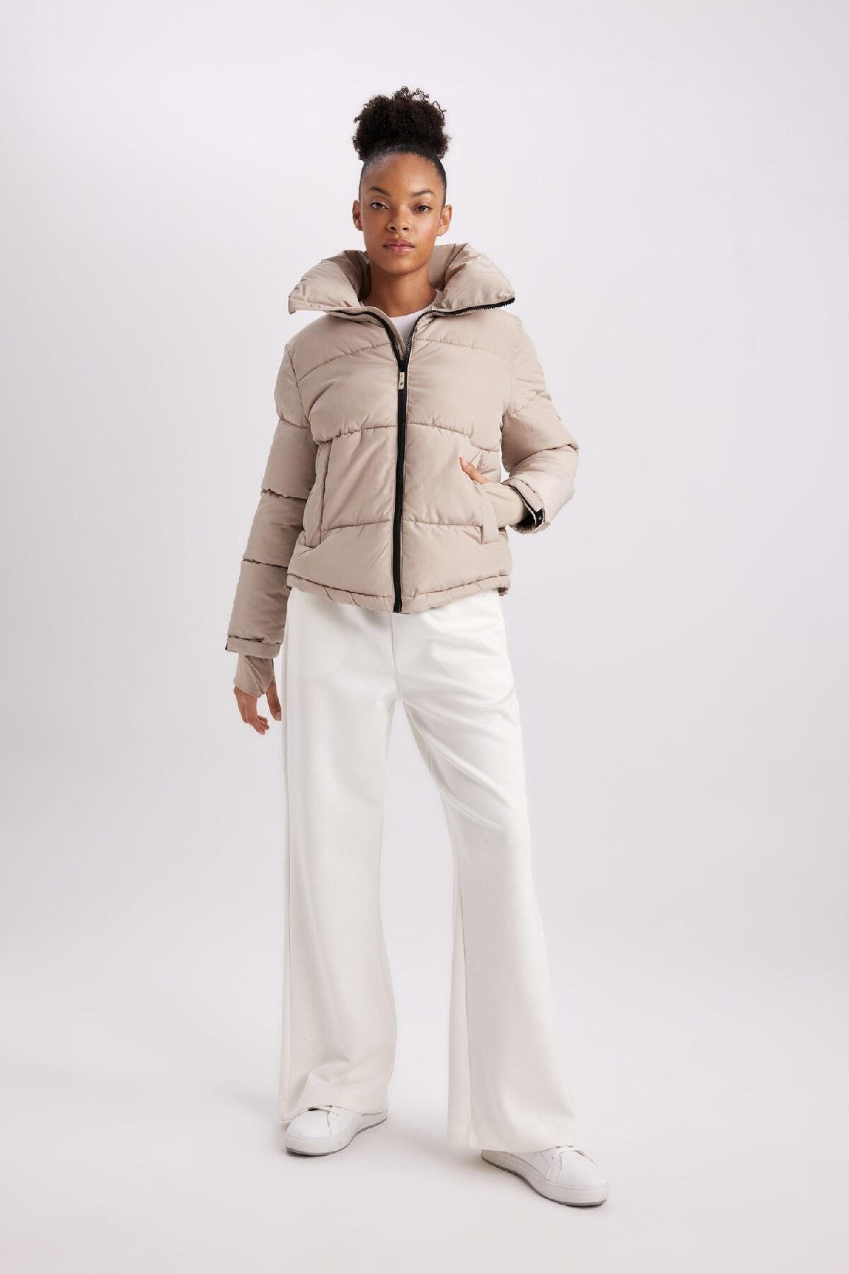 DeFacto-Puffer Jacket with Zippered Pockets - Stand Collar, Fit Water Z1438Az24Sp 5